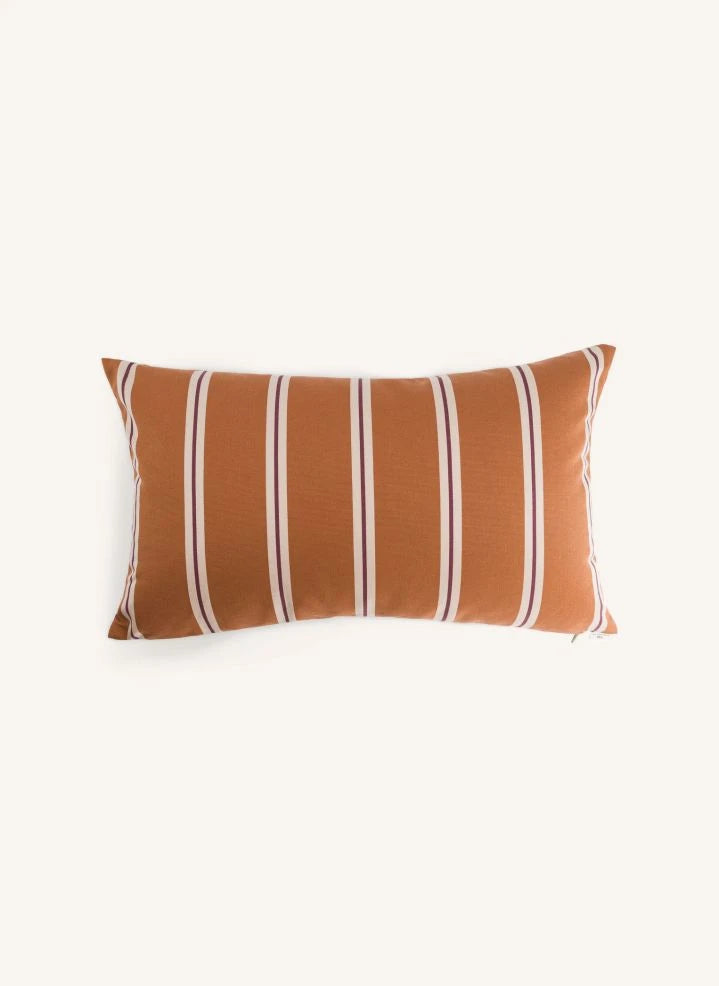 The Socialite Family - Almohada Carino en Tela Rayada | Camel