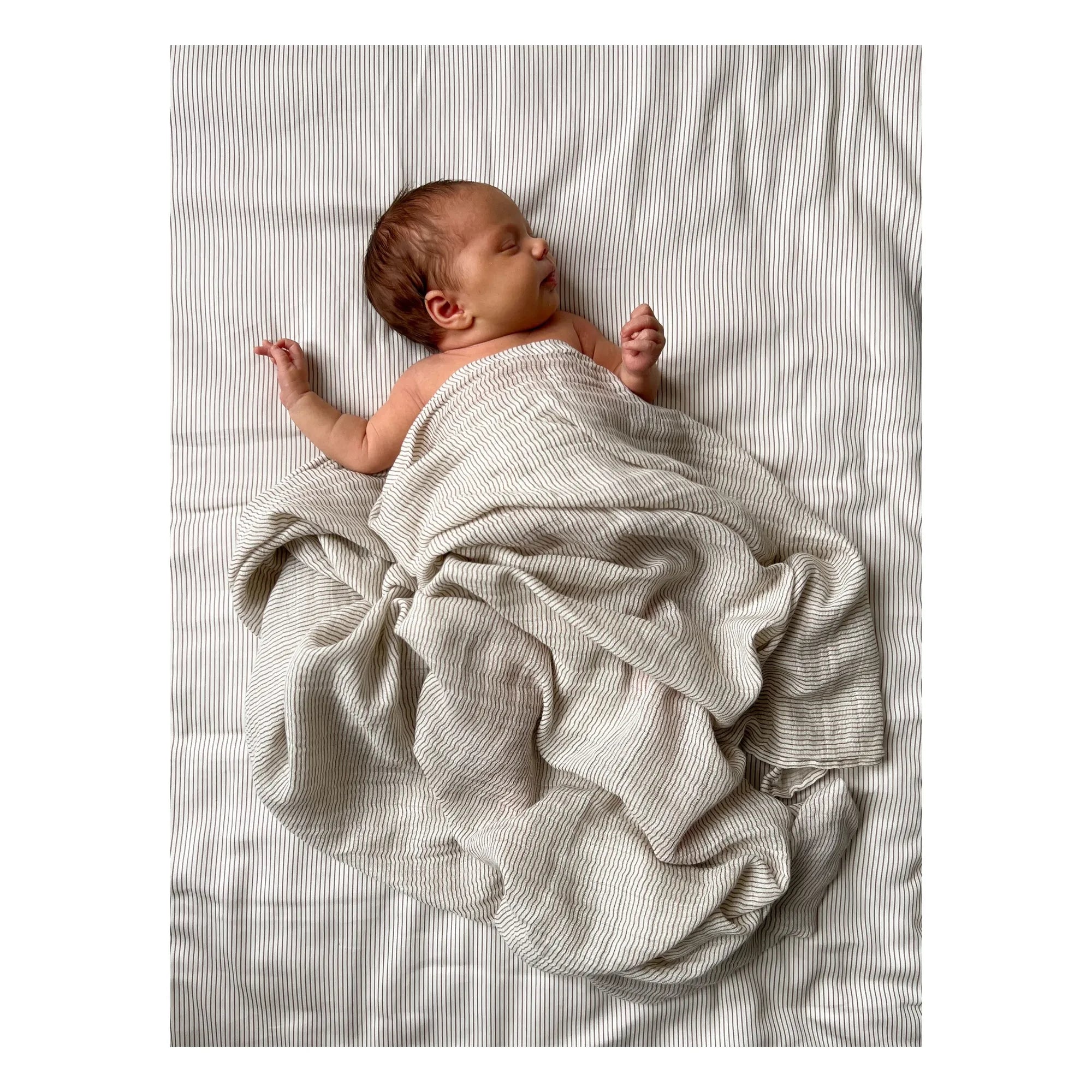 Cam Cam - Arrullo de muselina con rayas | Camel