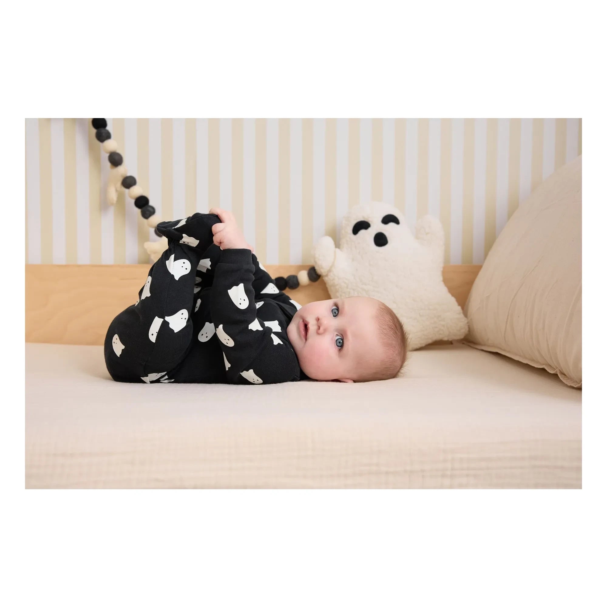 Petit Lem - Pijama con pies de fantasma que brillan en la oscuridad | Negro