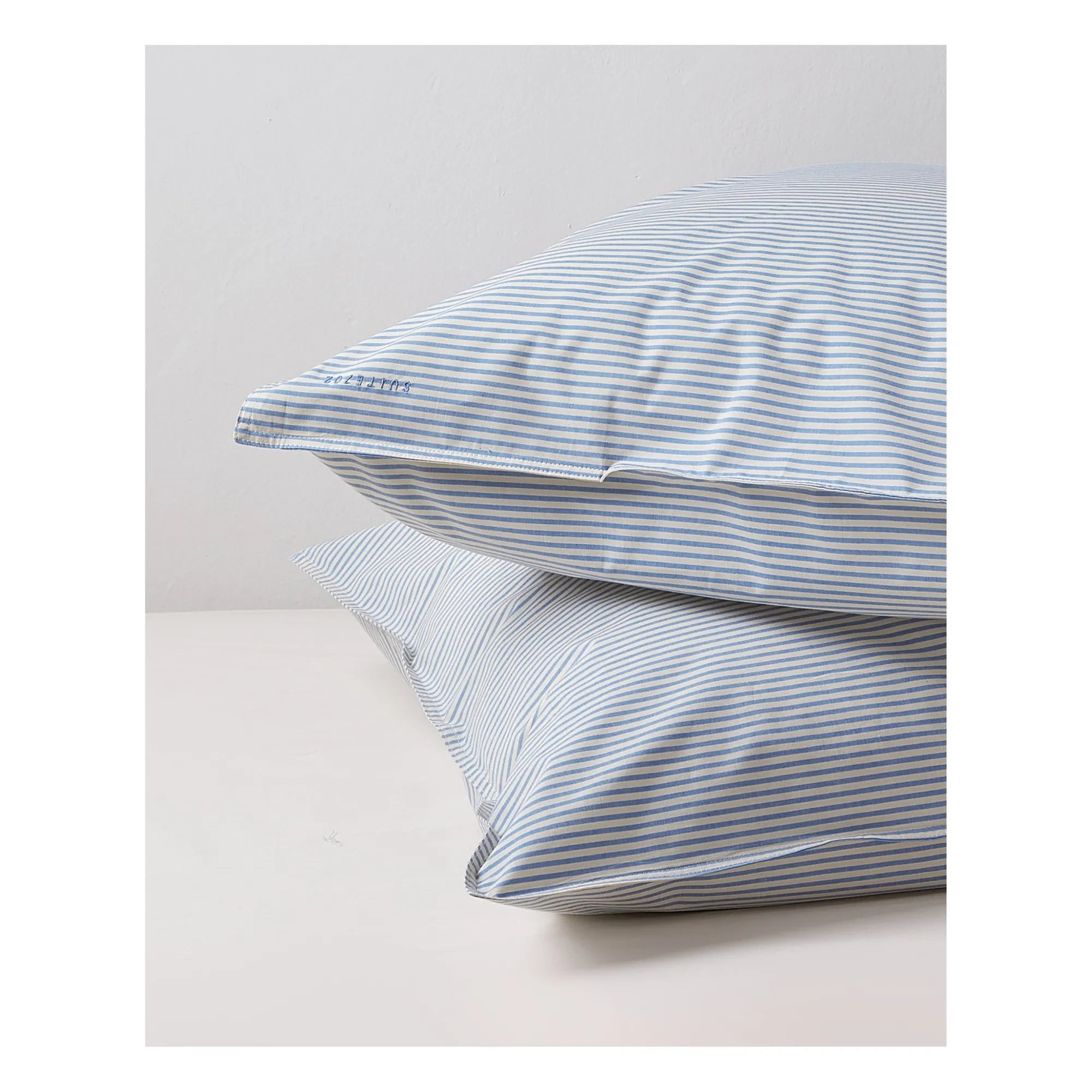 Suite 702 - Funda de almohada a rayas de algodón orgánico - Juego de 2 | Azul
