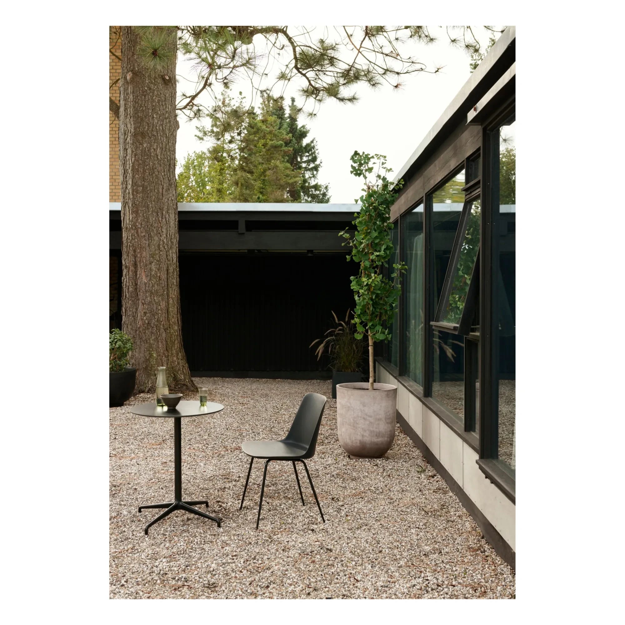 & Tradición - Silla de exterior Rely HW70 | Negro