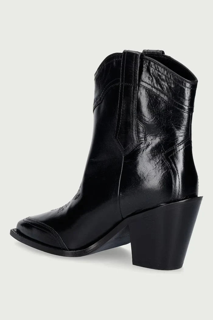 Botines de piel Cara Spazzo para mujer