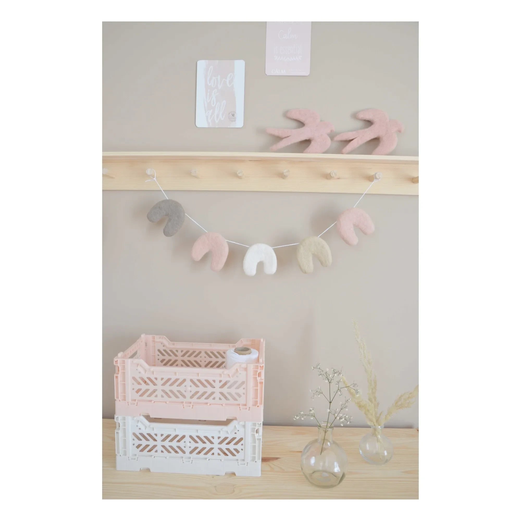 Calm - Keçeli yün garland | Soluk Pembe