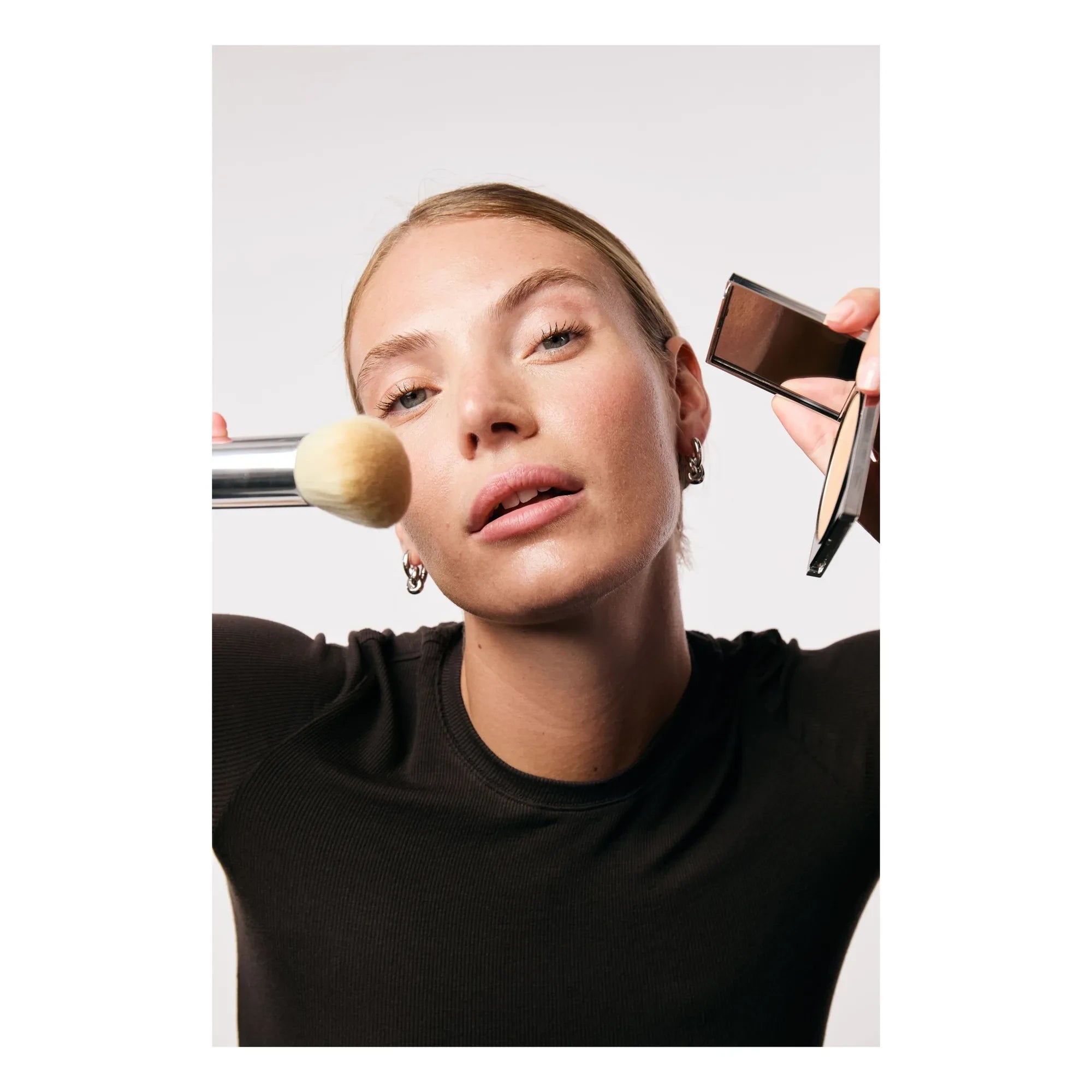 AIME - Base de maquillaje en polvo SPF+30 - 7g | Claro