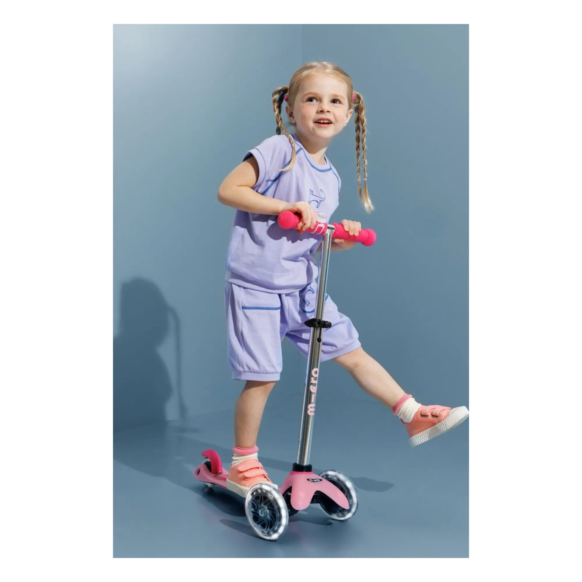 Patinete con micro - mini LED y fósforo | Rosa