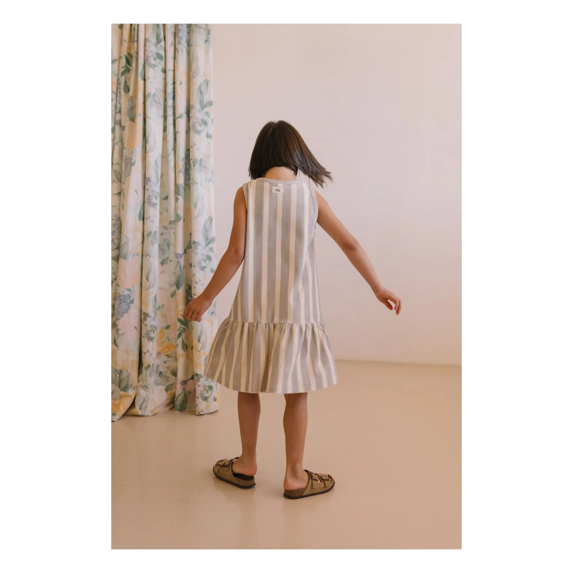 Studio Bohème - Vestido de algodón orgánico a rayas de playa | Azul claro