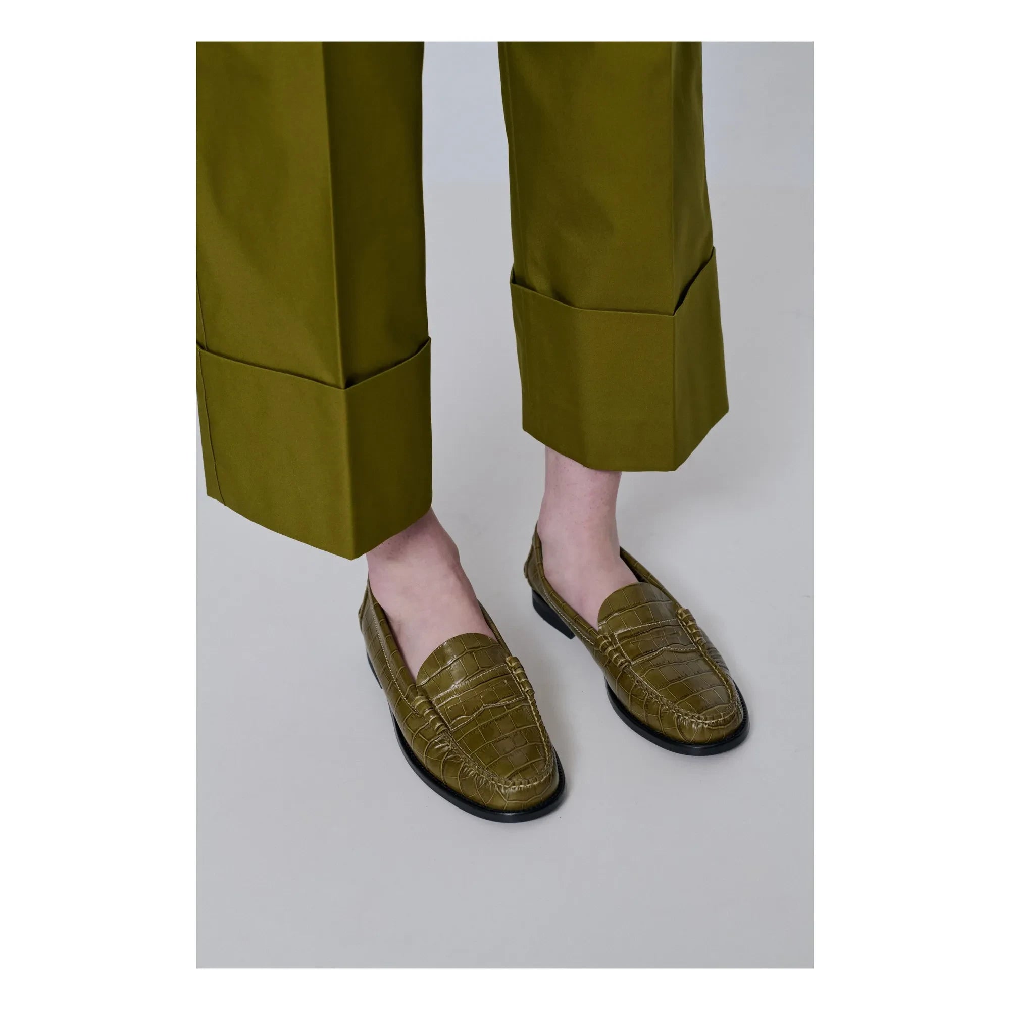 Augusta - Mocasín Zoe con dibujo de cocodrilo | Verde oliva