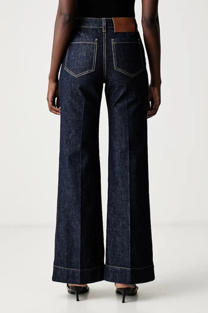 Victoria Beckham pantalón vaquero Alina de pernera ancha para mujer