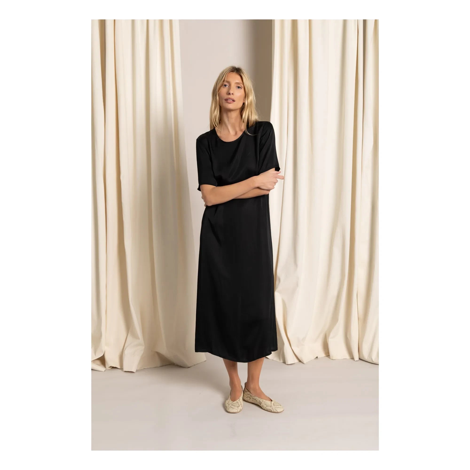 Smallable Woman - Vestido camiseta Edith | Negro