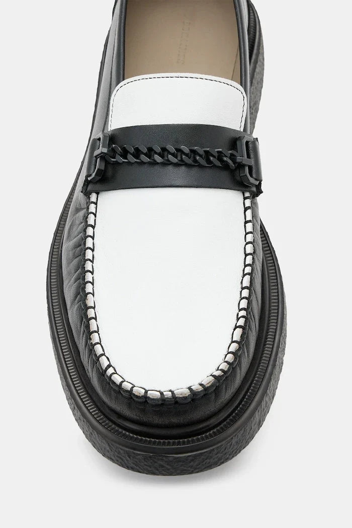 Mocasín de piel con cadena Gibbs de AllSaints