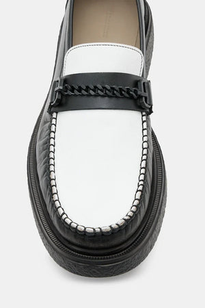Mocasín de piel con cadena Gibbs de AllSaints