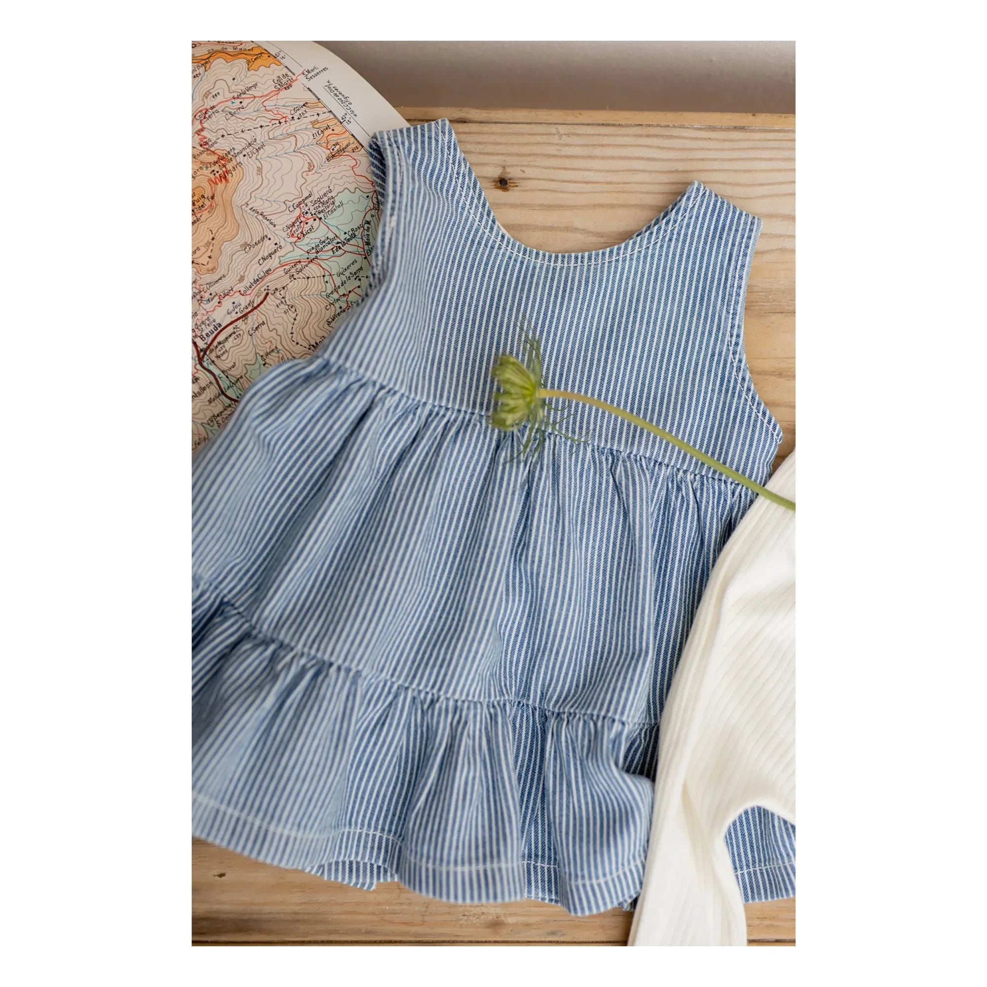 1+ in the family - Vestido de algodón orgánico a rayas Galdana | Azul claro