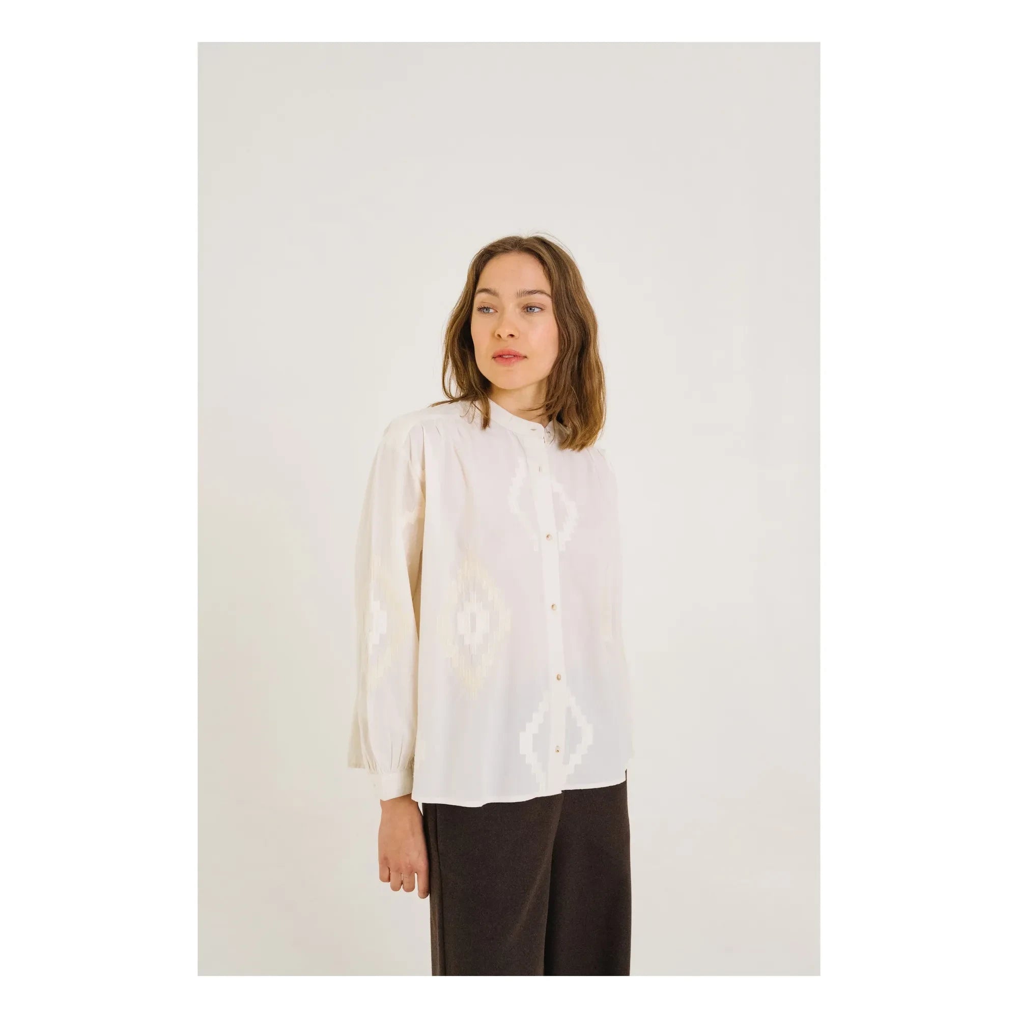 Sacrécoeur - Blusa bordada Ella Astra | Crudo