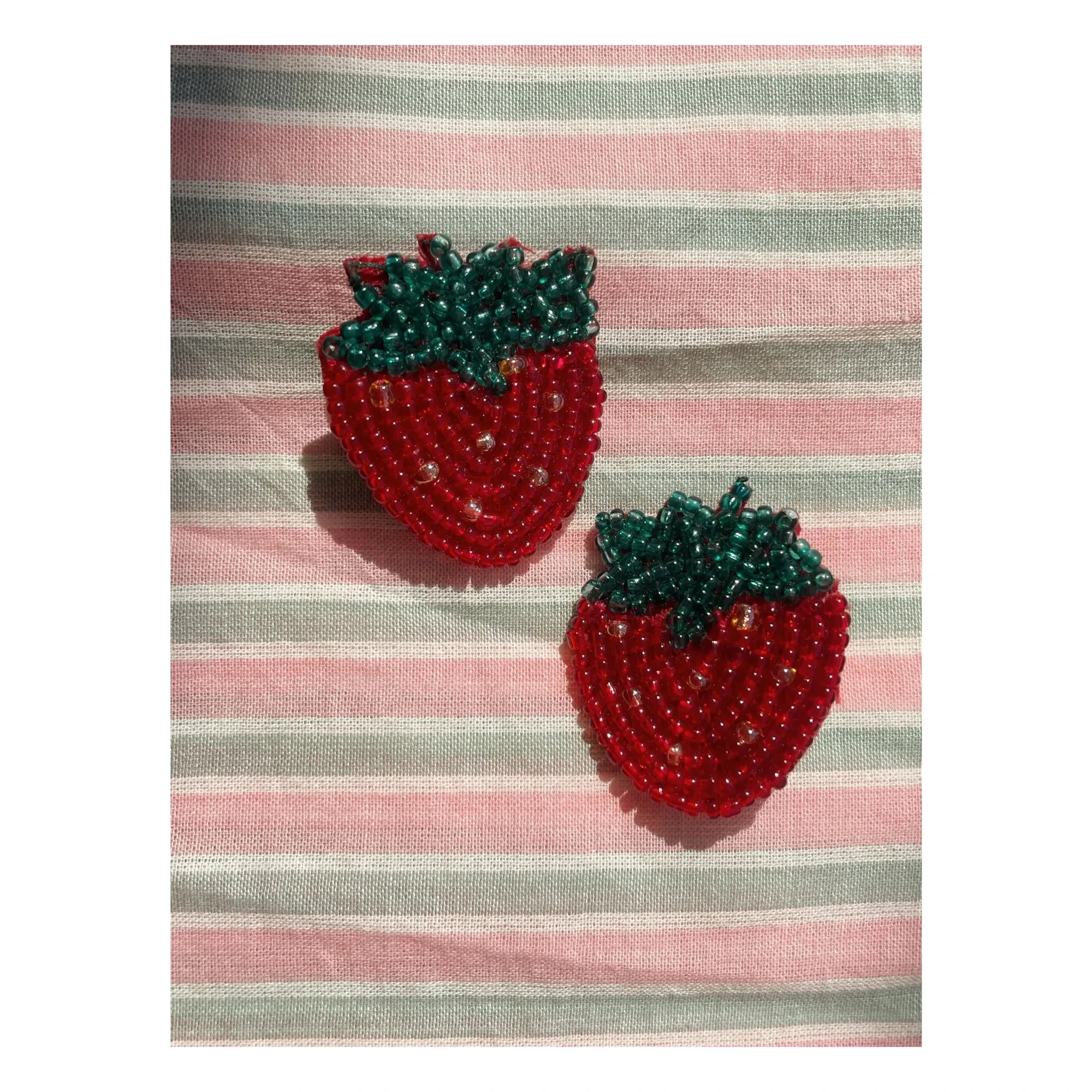 Konges Sløjd - Set de 2 palitos de helado con fresa | Rojo