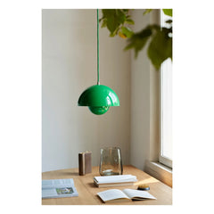 & Tradition - Lámpara Colgante Flowerpot VP1, Verner Panton, 1968 | Verde