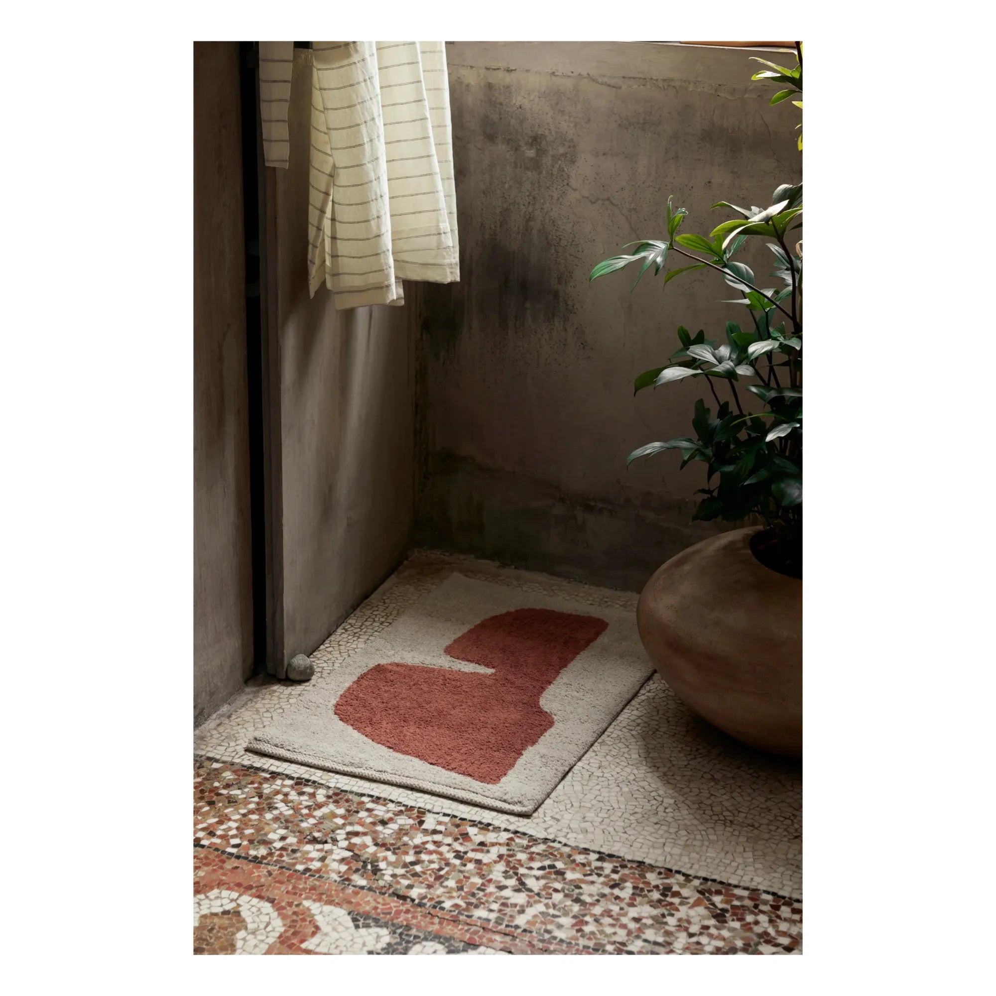 Ferm Living - Alfombra de baño Lay | Ladrillo rojo