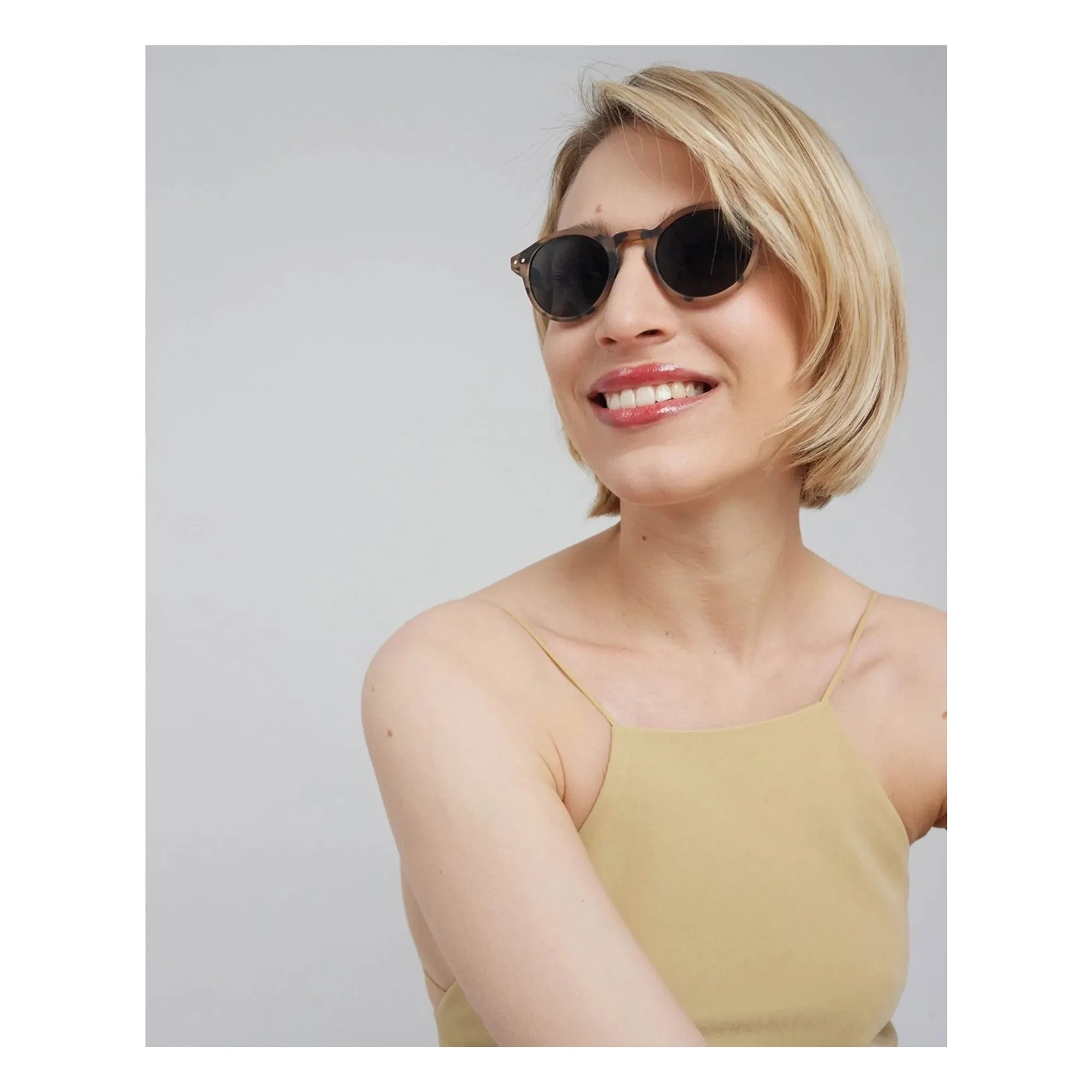 IZIPIZI - Gafas de Sol #H | Beige
