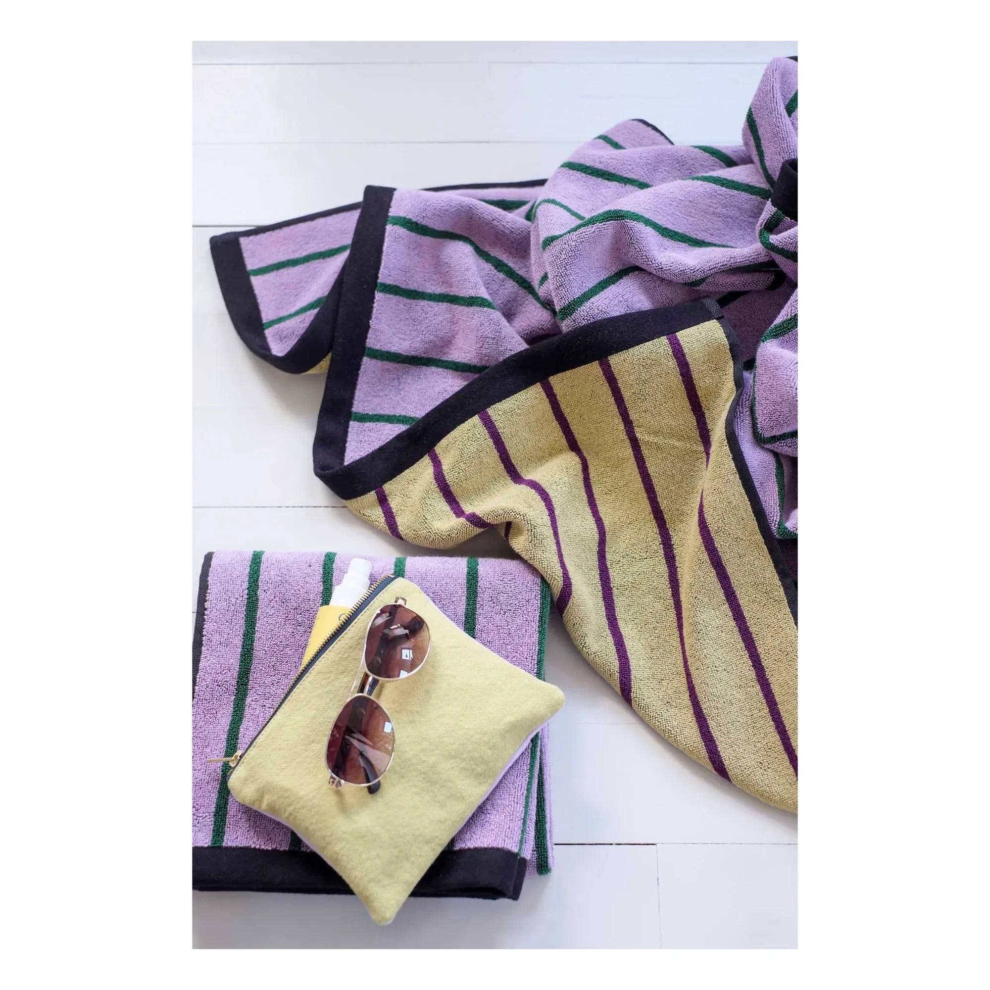 La cerise sur le gâteau - Toalla de baño a rayas finas Charly | Lila