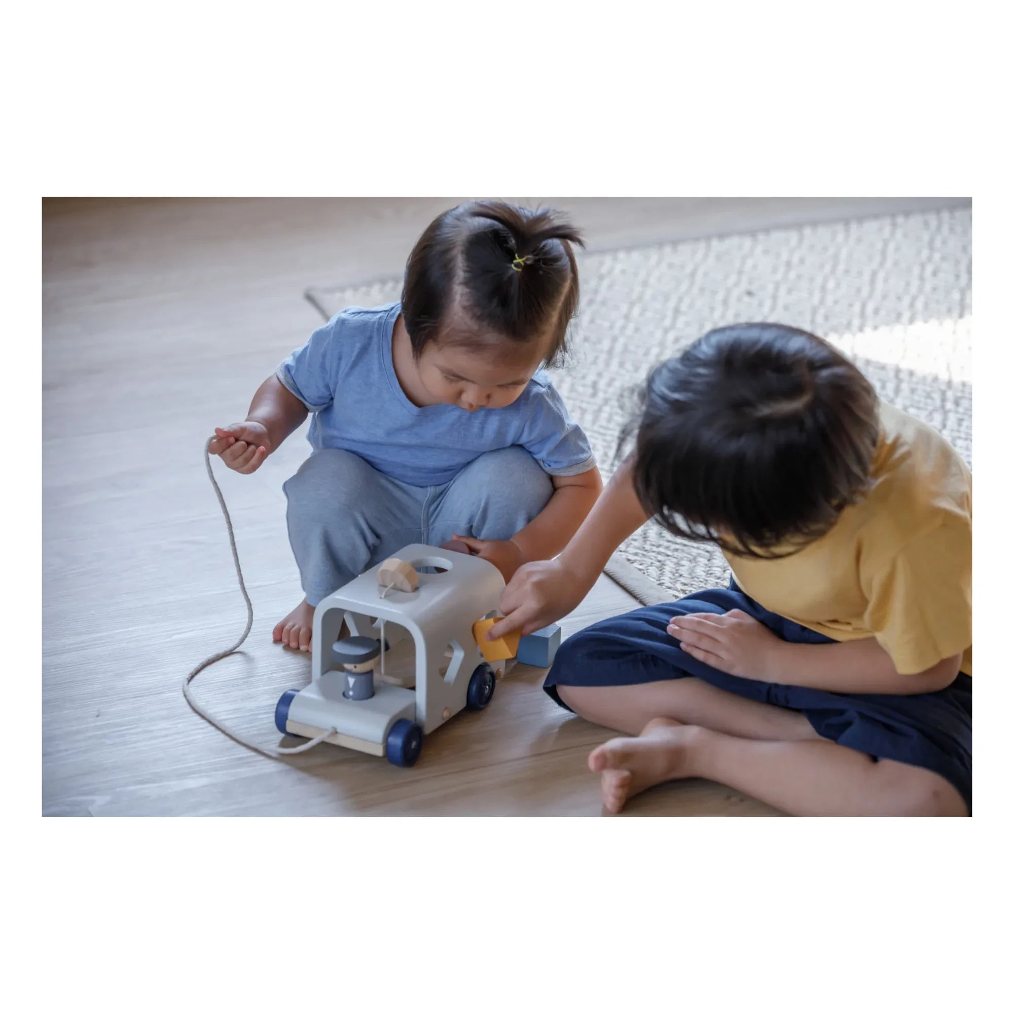Plan Toys - Instrumento de clasificación de 3 formas de ternura