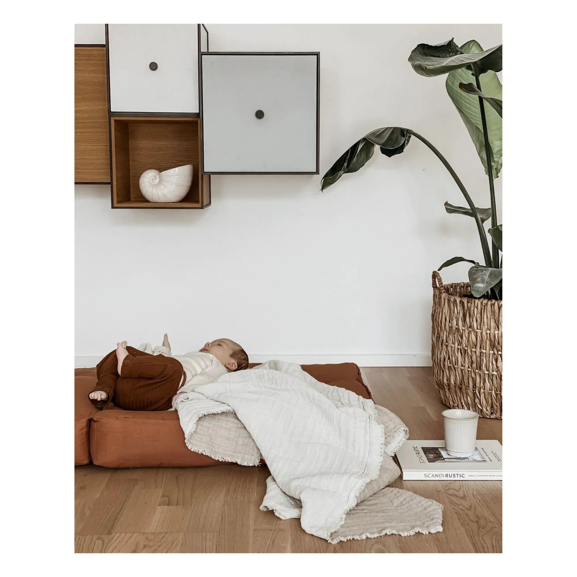 Karup Design - Puf cúbico para niños | Marrón
