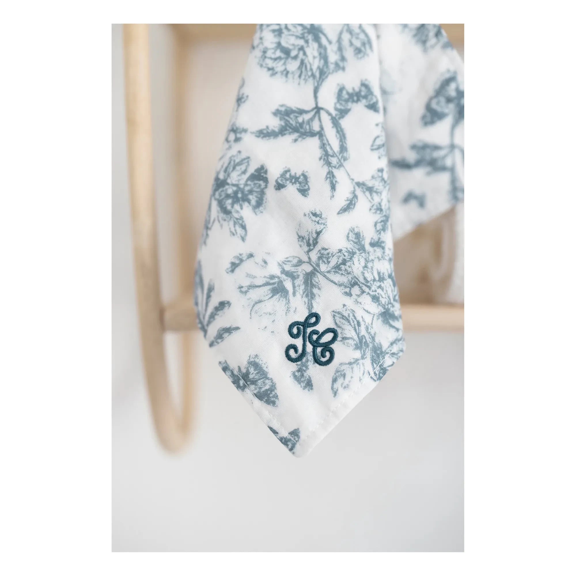 Tartine et Chocolat - Peluche de conejo Augustin Toile de Jouy | Azul