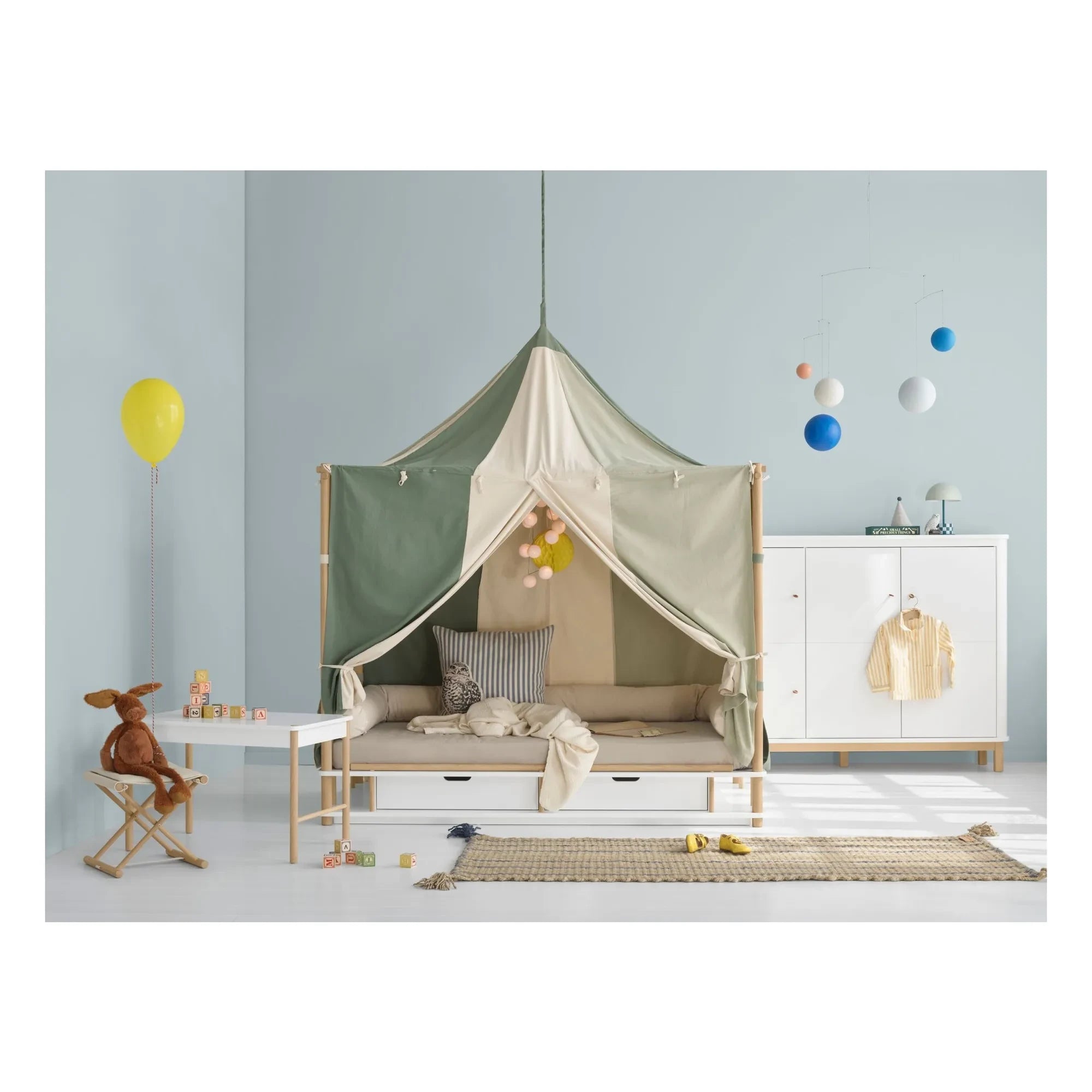 Oliver Furniture - Colcha Camp Circus | Salvia