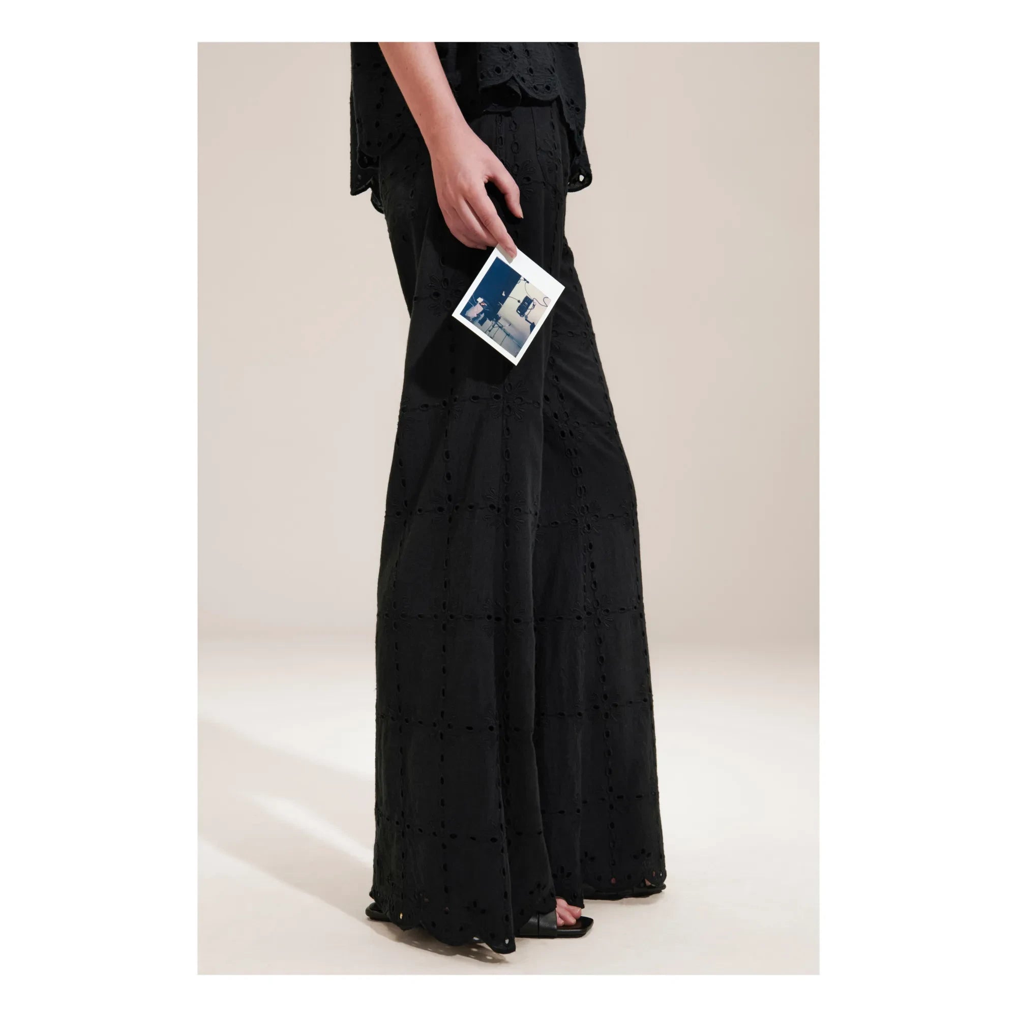 BELLEPIECE - Pantalón bordado Mateo | Negro