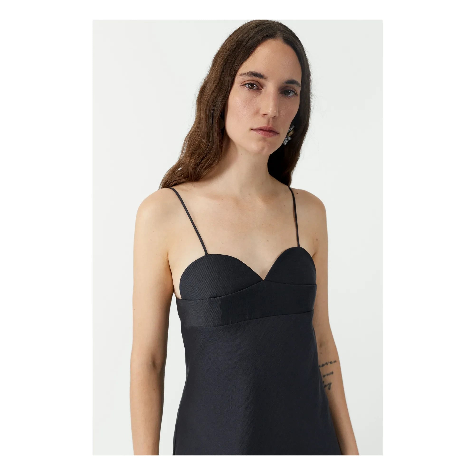 Cordera - Vestido cuello corazón | Negro