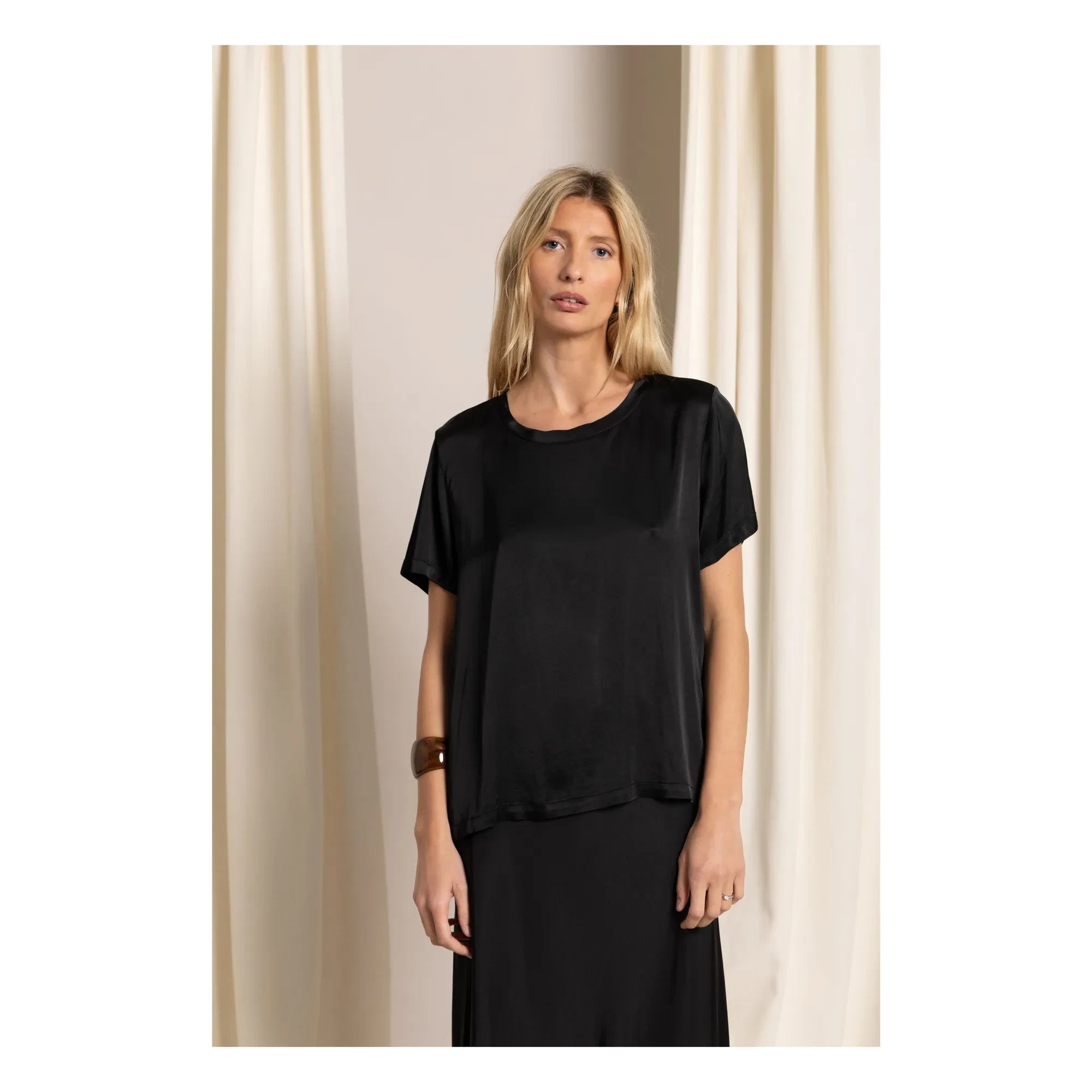 Smallable Woman - Camiseta Selena | Negro