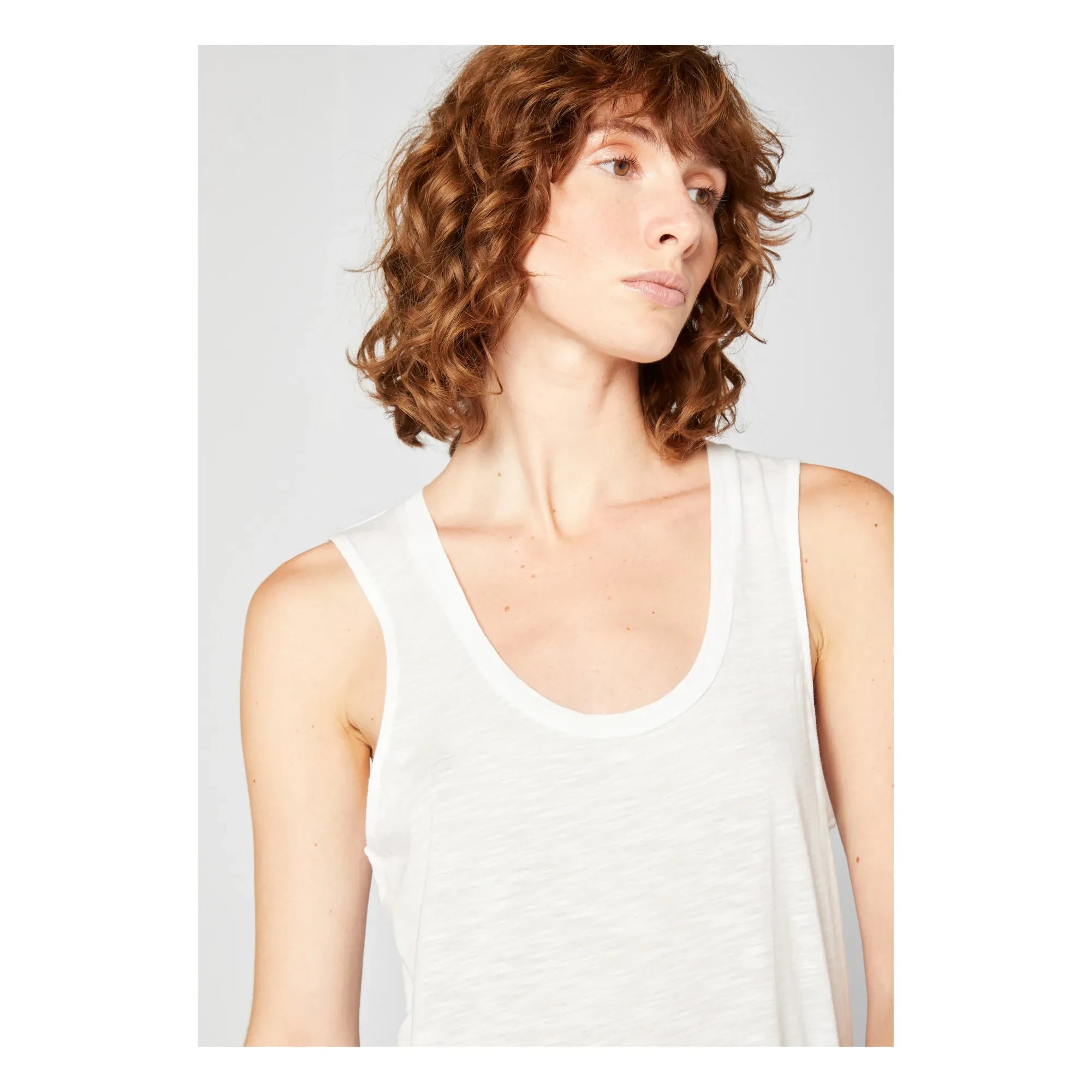 Camiseta de tirantes American Vintage con cuello en U - Jacksonville | Blanco