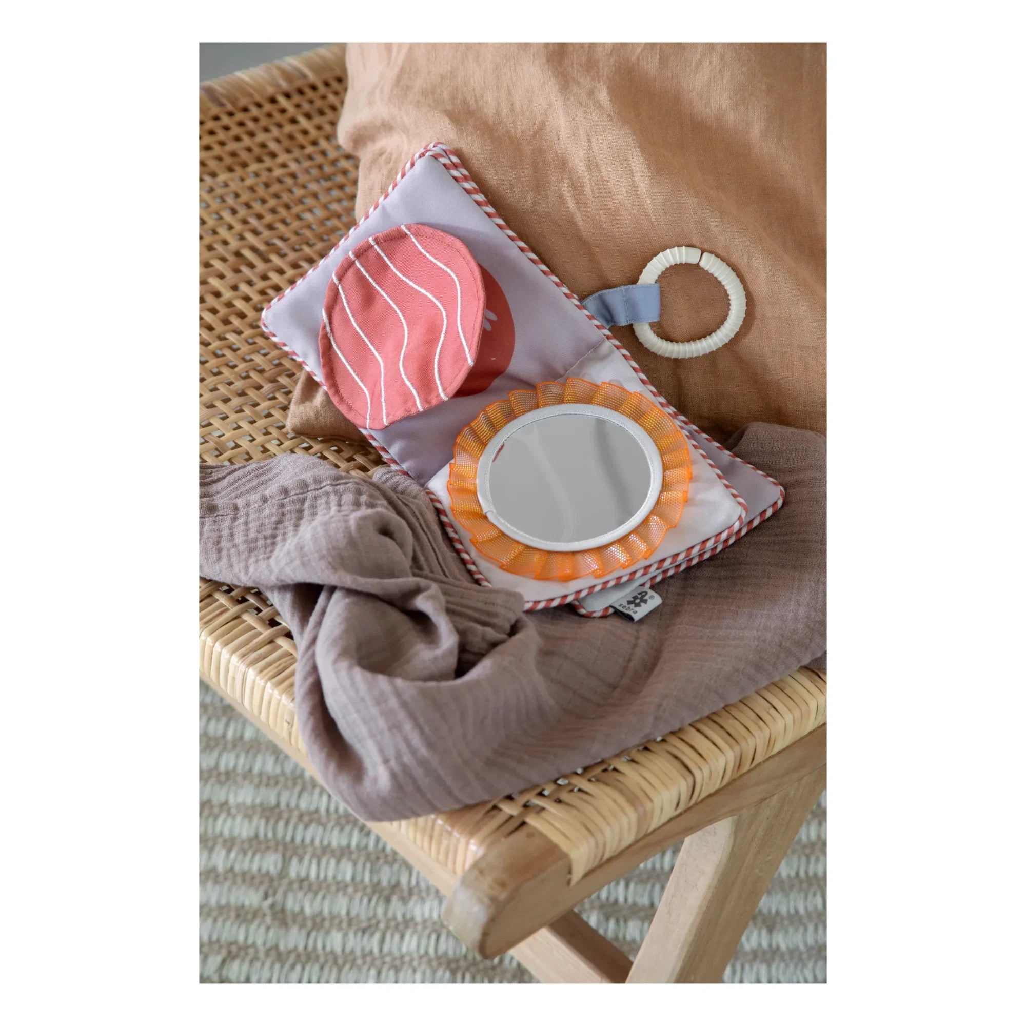 Sebra - Teeny Toes libro de actividades de peluche
