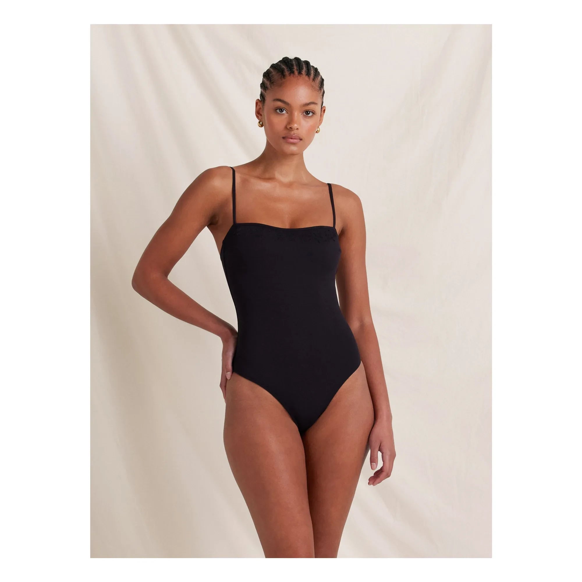 Peony - Essential Memoir Jersey de fibra reciclada bordado de 1 pieza | Negro