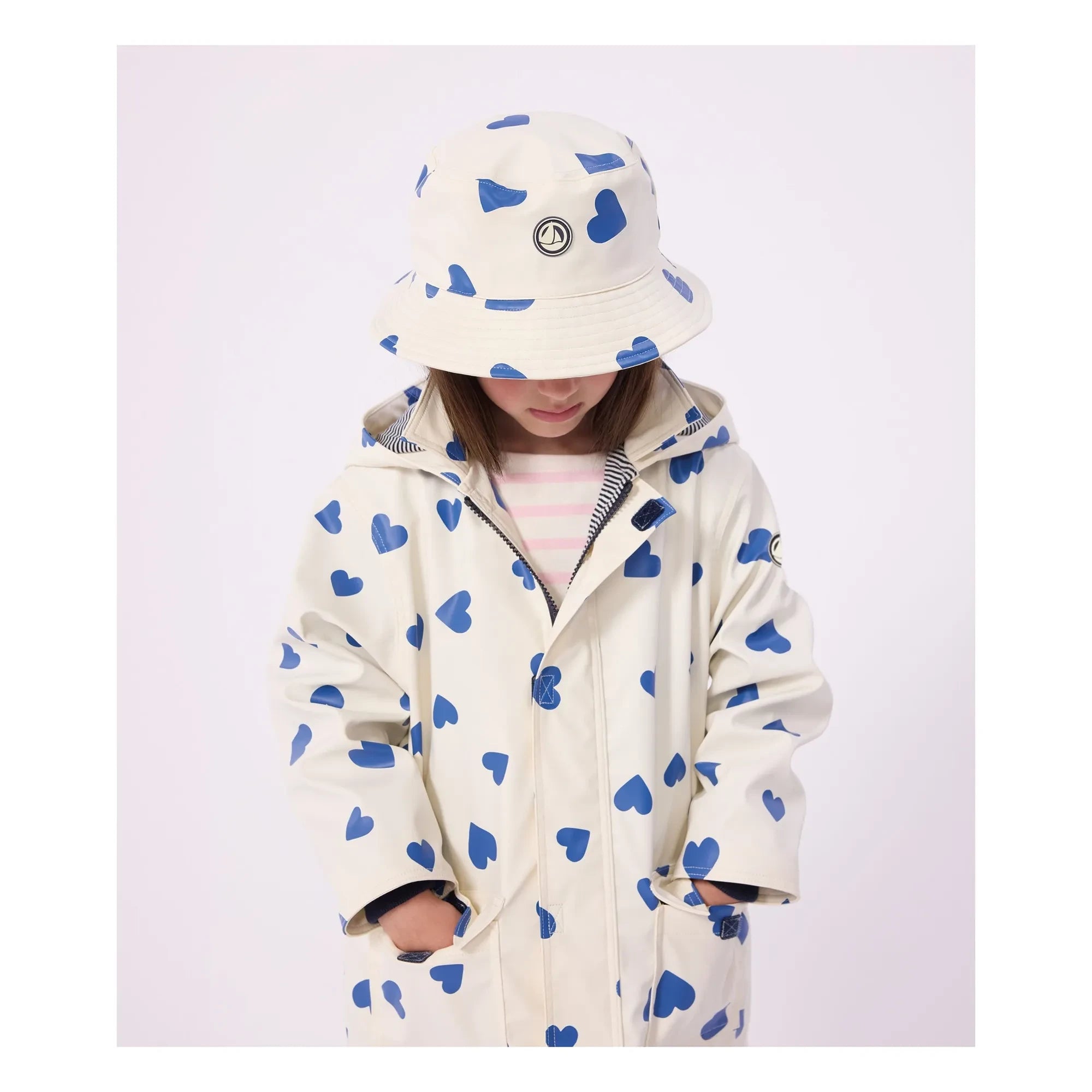 Petit Bateau - Sombrero tipo pescador Corazones de fibra reciclada | Crudo