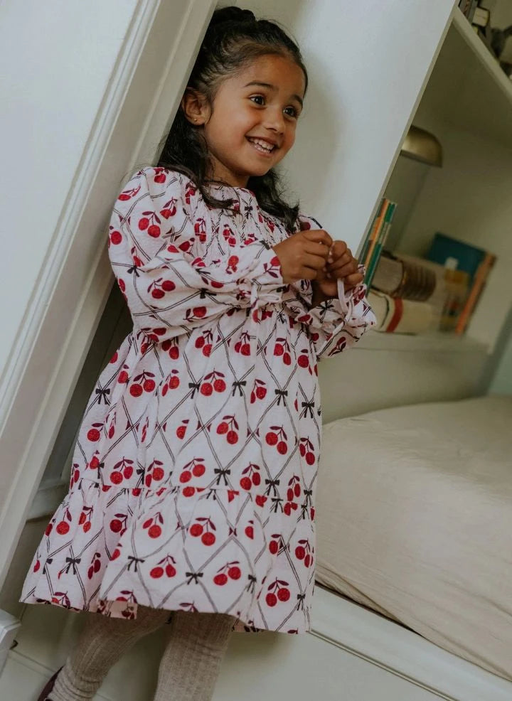 Fliink - Vestido con fruncidos de cerezas de invierno | Rosa