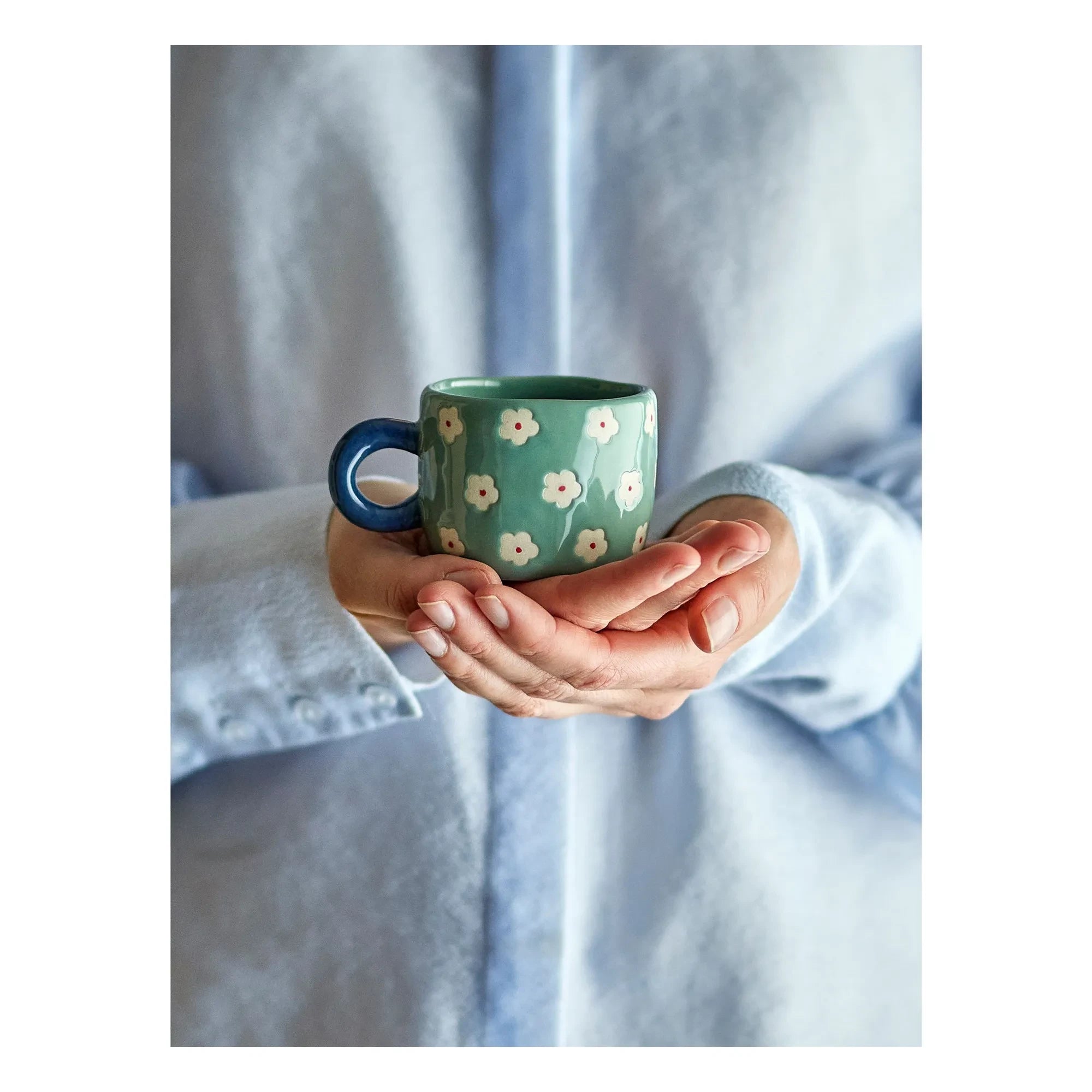 Bloomingville - Taza Nini de cerámica con diseño floral | Azul
