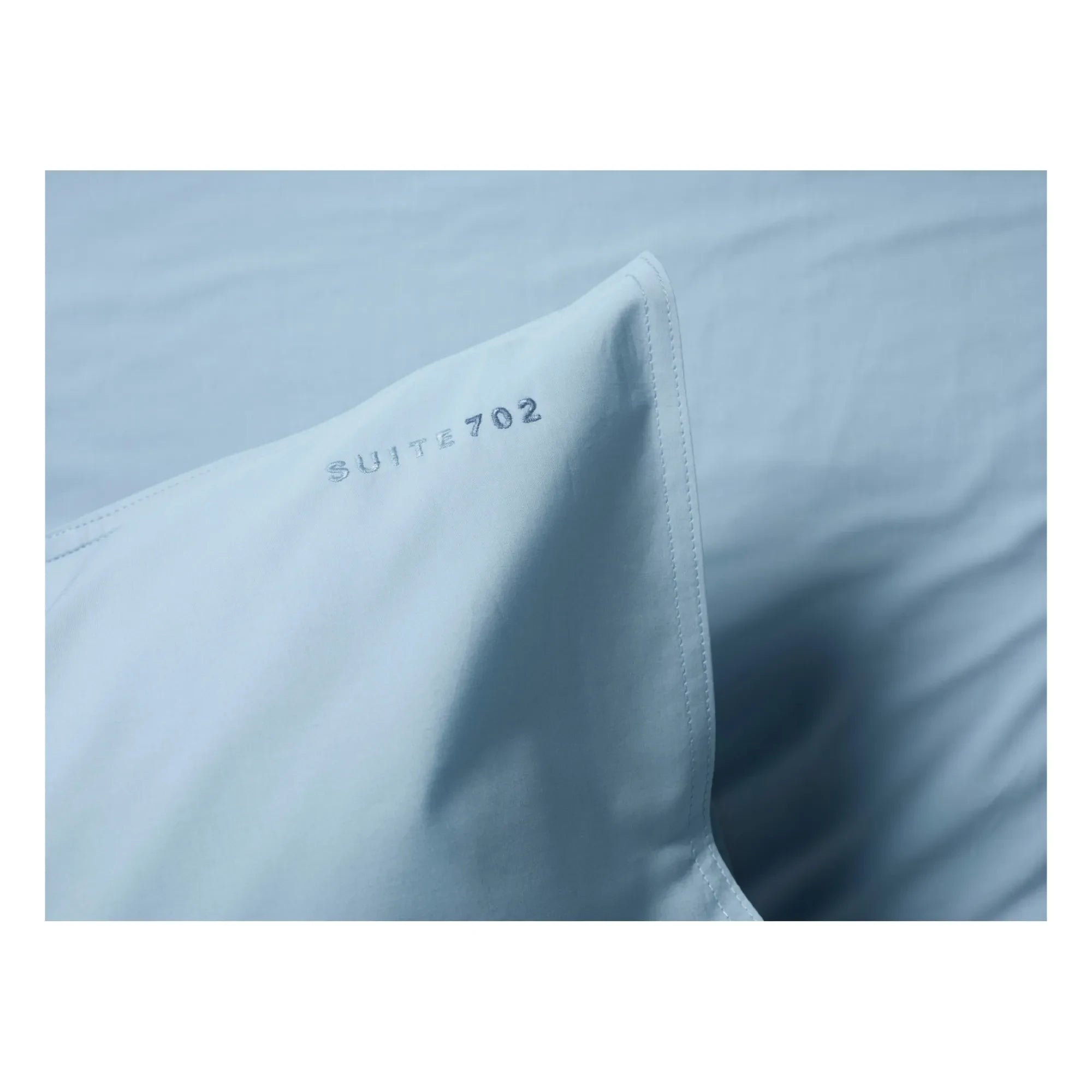 Suite 702 - Funda de almohada de percal de algodón orgánico | Azul claro