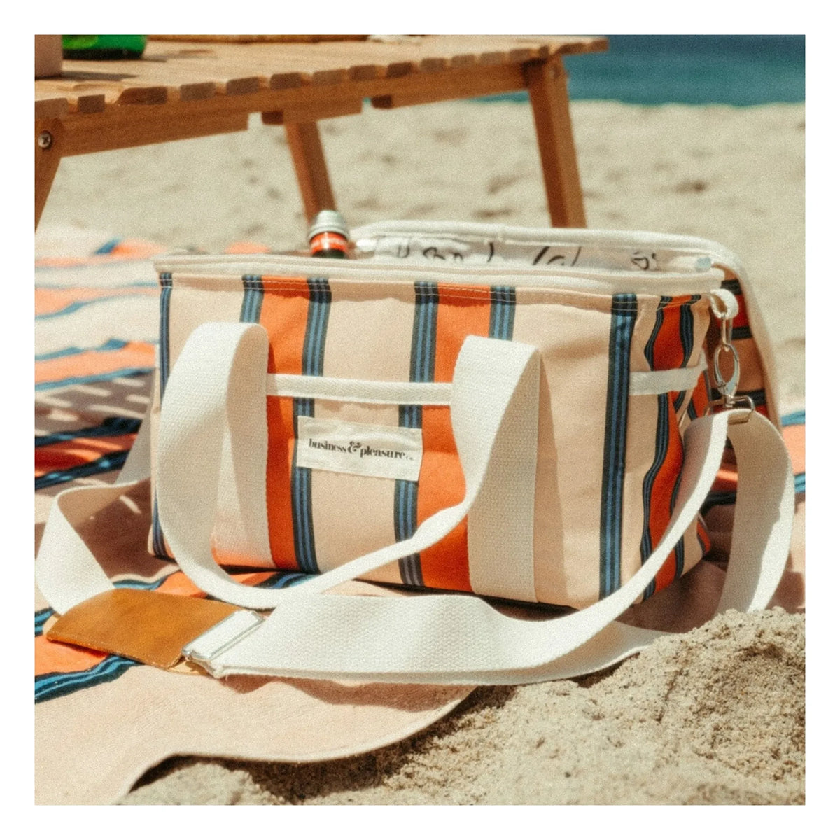 Business & Pleasure Co. - Nevera prémium | Rosa