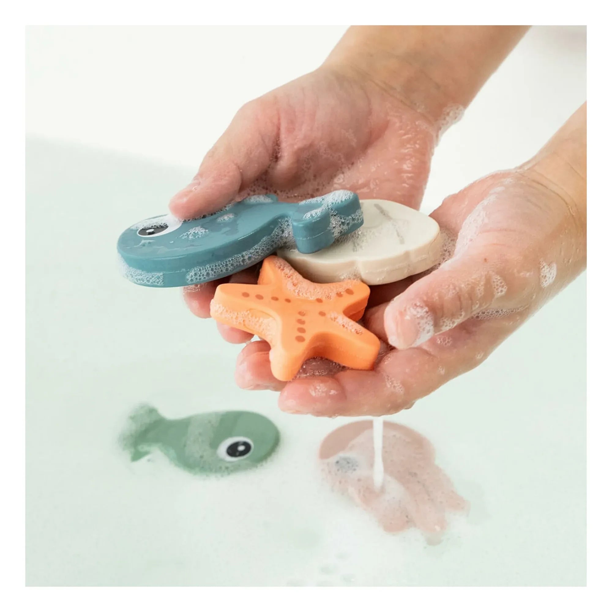 Done by deer - Amigos del mar juego de pesca de baño
