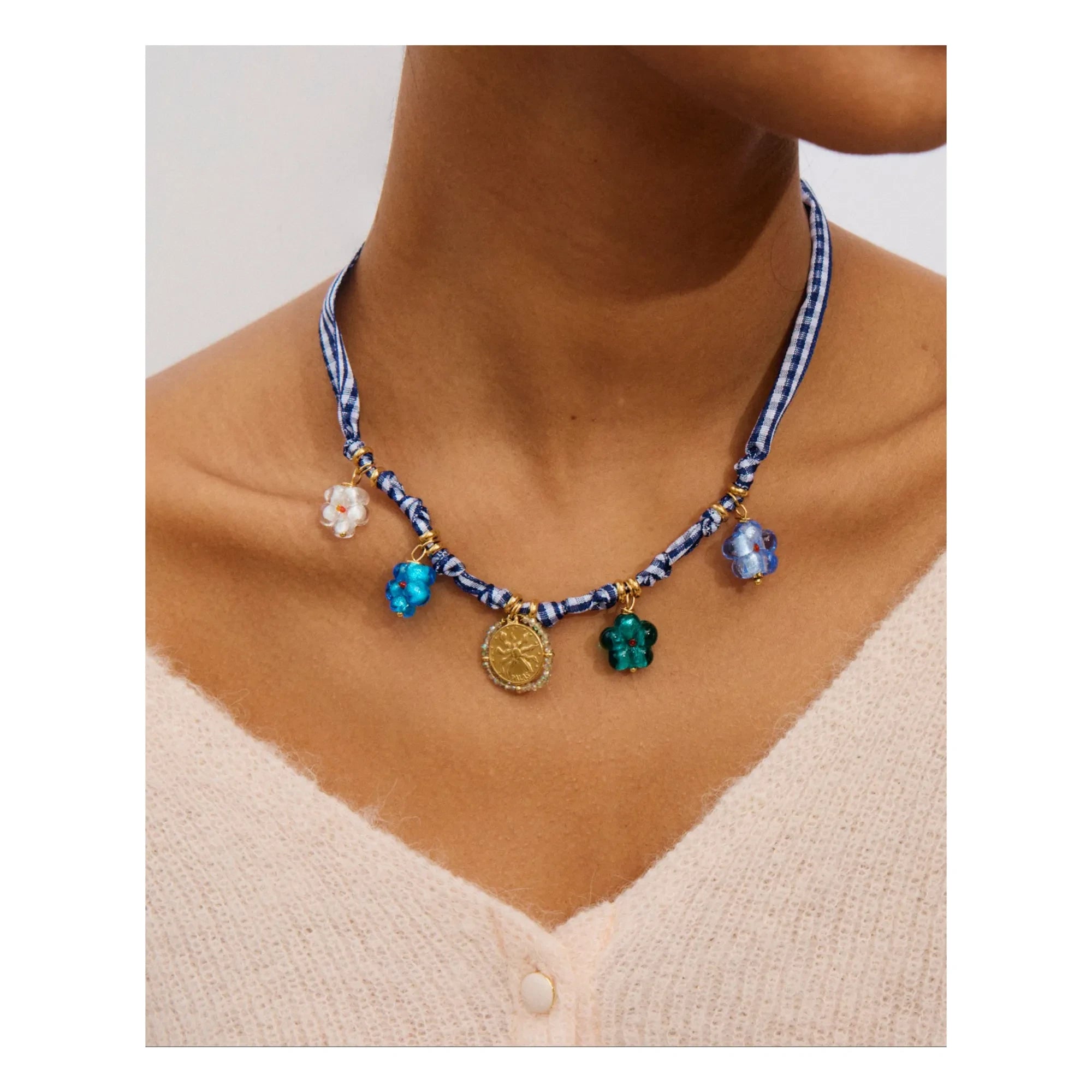 Pallas - Mantel de mesa con collar | Azul