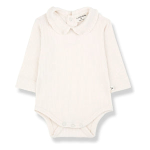 1+ en la familia - Body gofrado, cuello Claudine Nina | Crudo