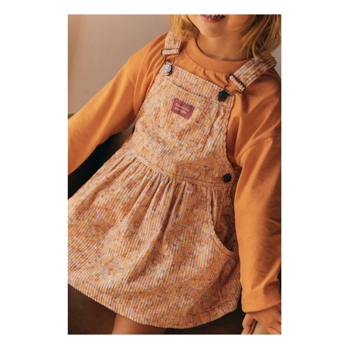 Favorite People - Neighbors Vestido peto con estampado floral Çiçek | Amarillo