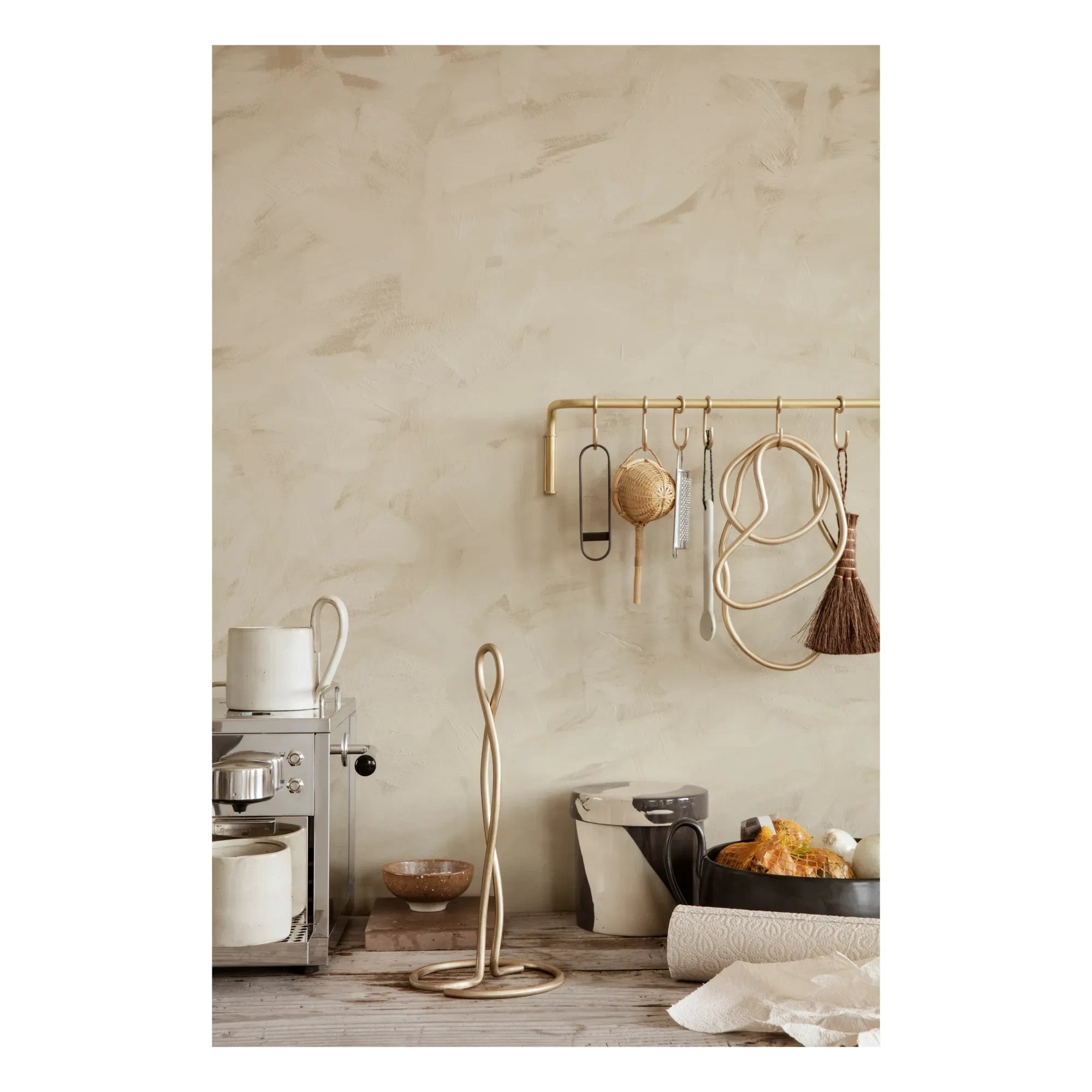 Ferm Living - Portarrollos de Cocina Curvature | Oro