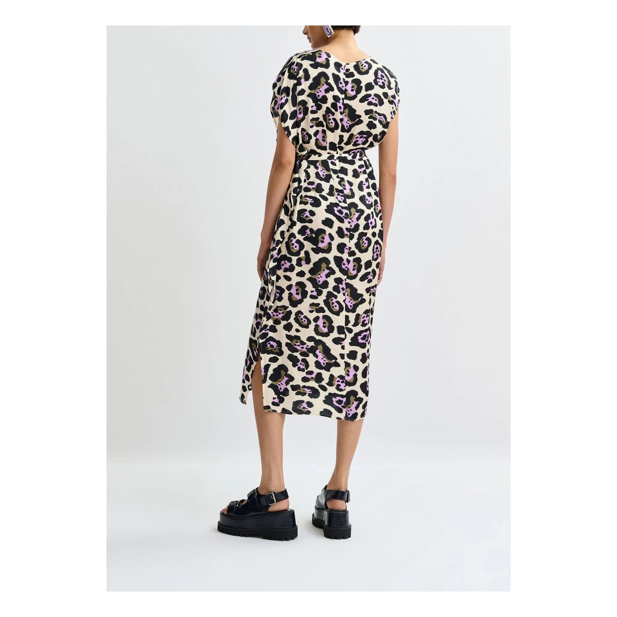 Essentiel Antwerp - Vestido asimétrico Jaliyah | Crema