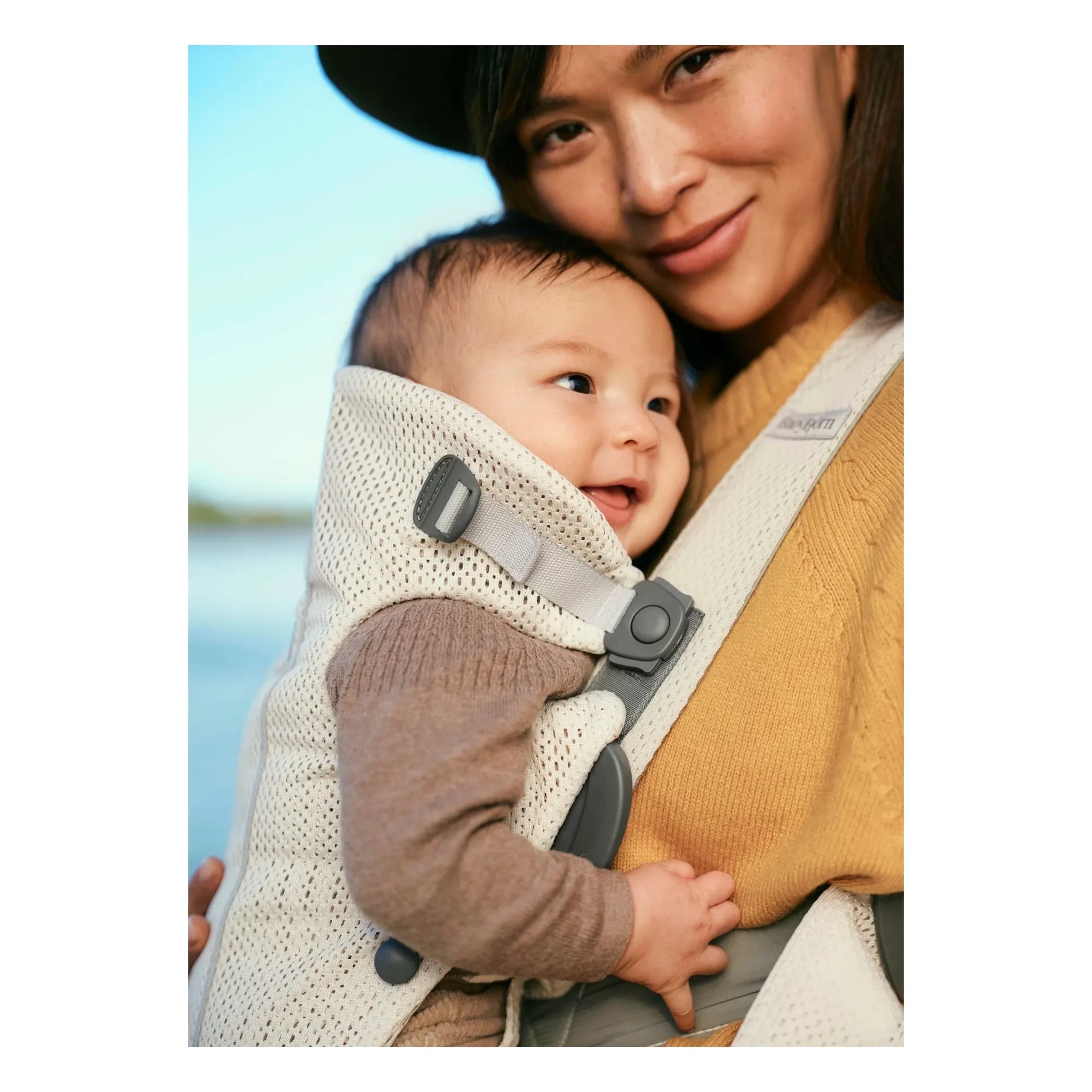 BabyBjörn - Mochila portabebés Mini de malla | Crema