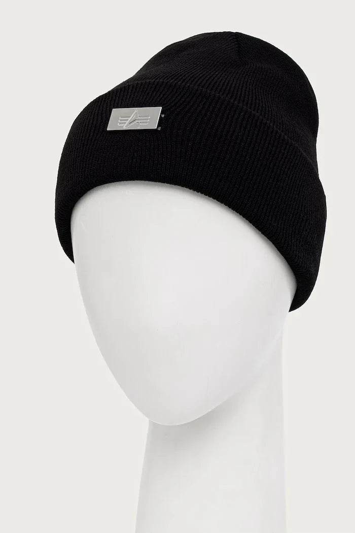 Gorro de punto de Alpha Industries con etiqueta metálica