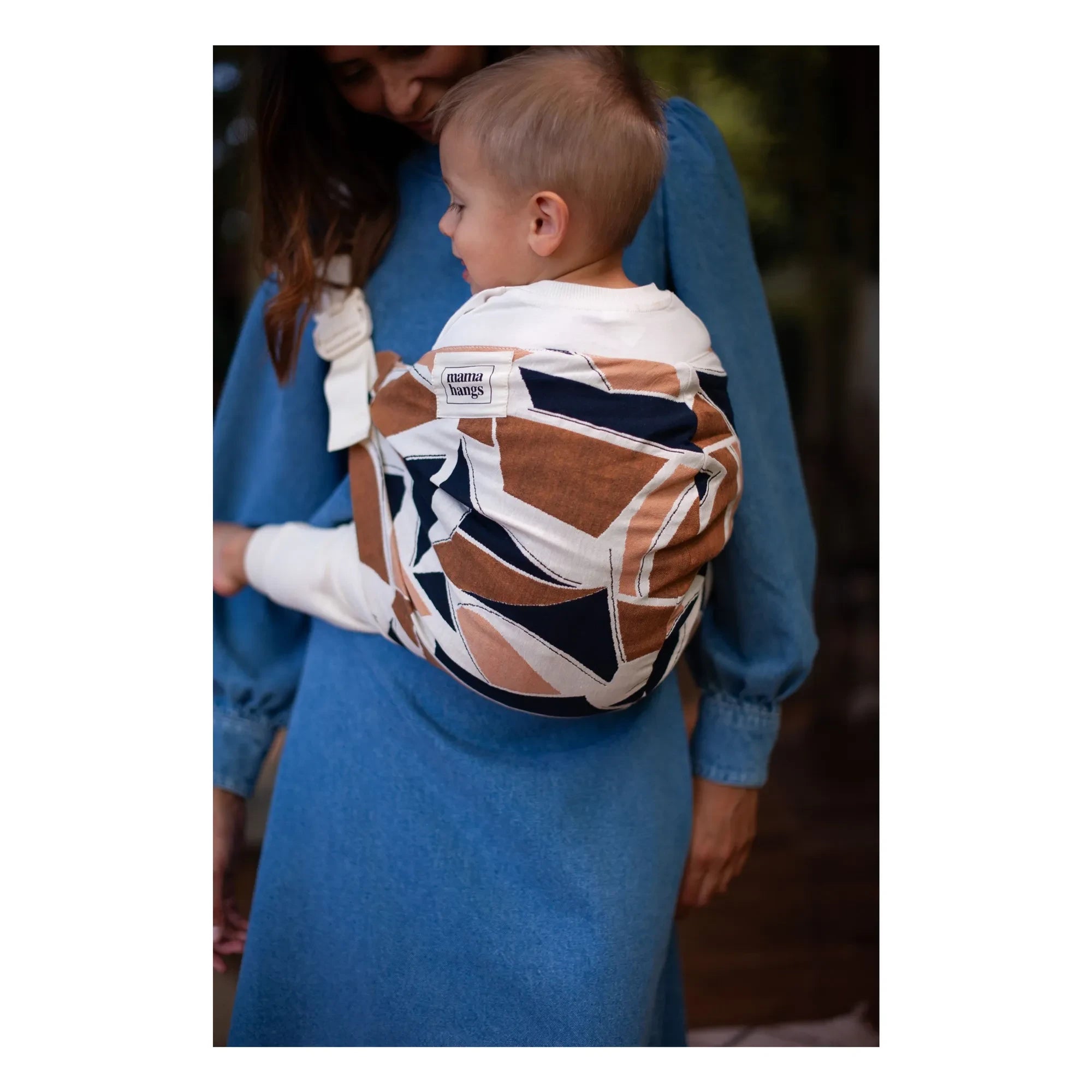 Mochila Portabebés Mama Hangs - Carry & Walk | Earth