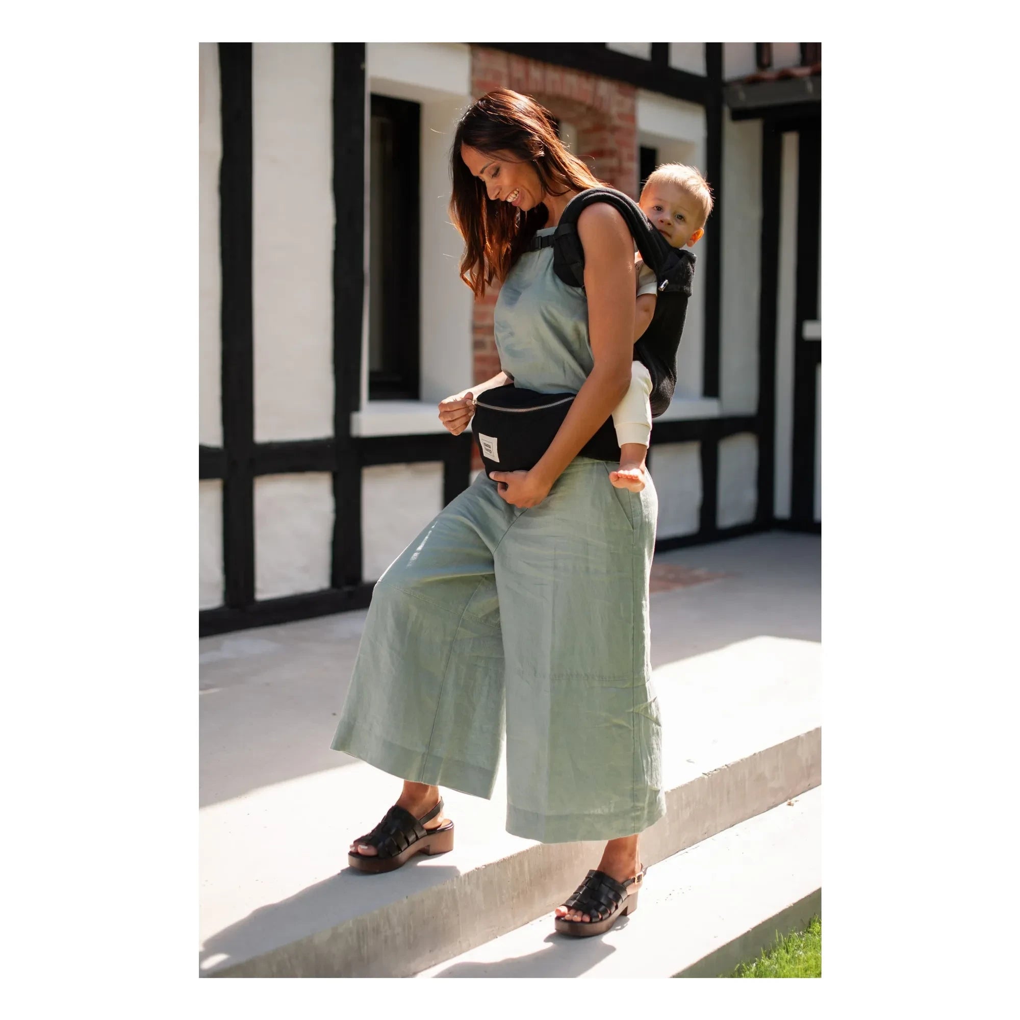 Mama Hangs - Portabebés Carry & Bloom | Negro