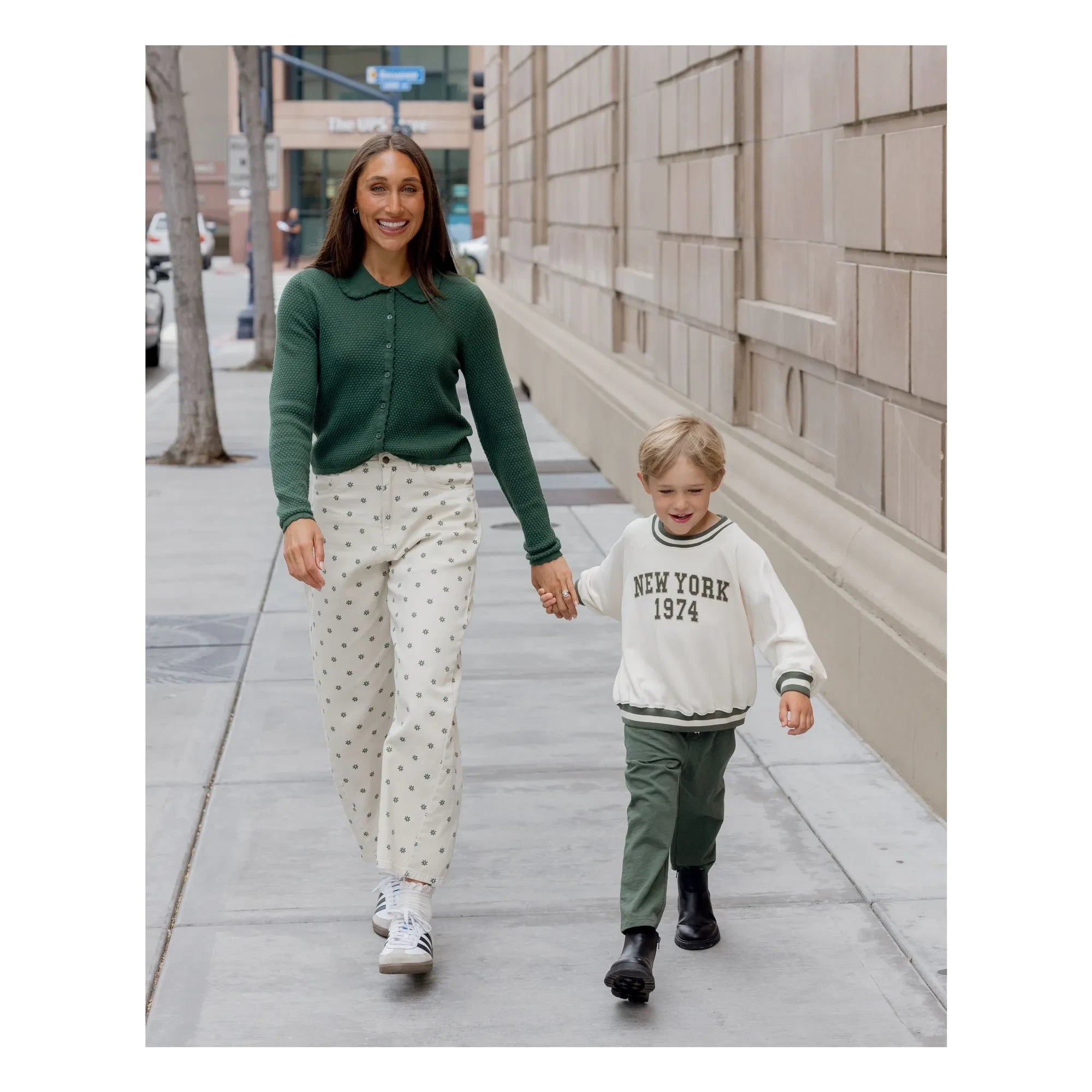 Rylee + Cru - Sudadera Raglán New York Mini | Crudo