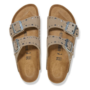BIRKENSTOCK - Sandalias remachadas Arizona Sweden | Marrón topo