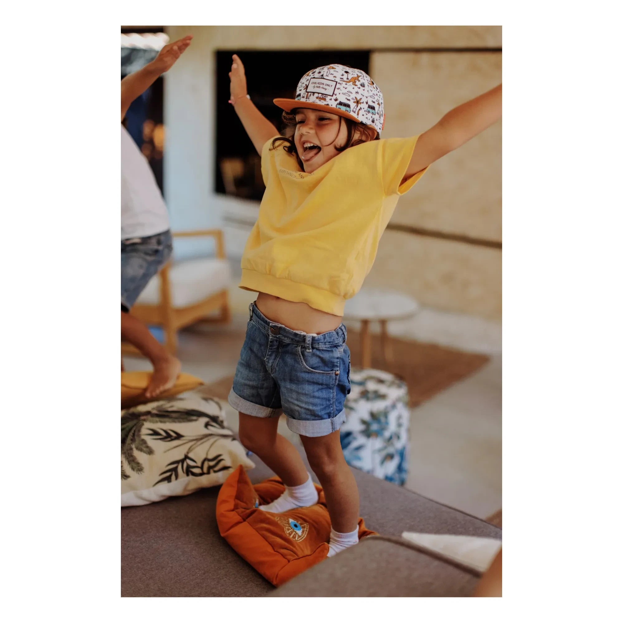 Hello Hossy - Gorra Visera Plana | Blanco